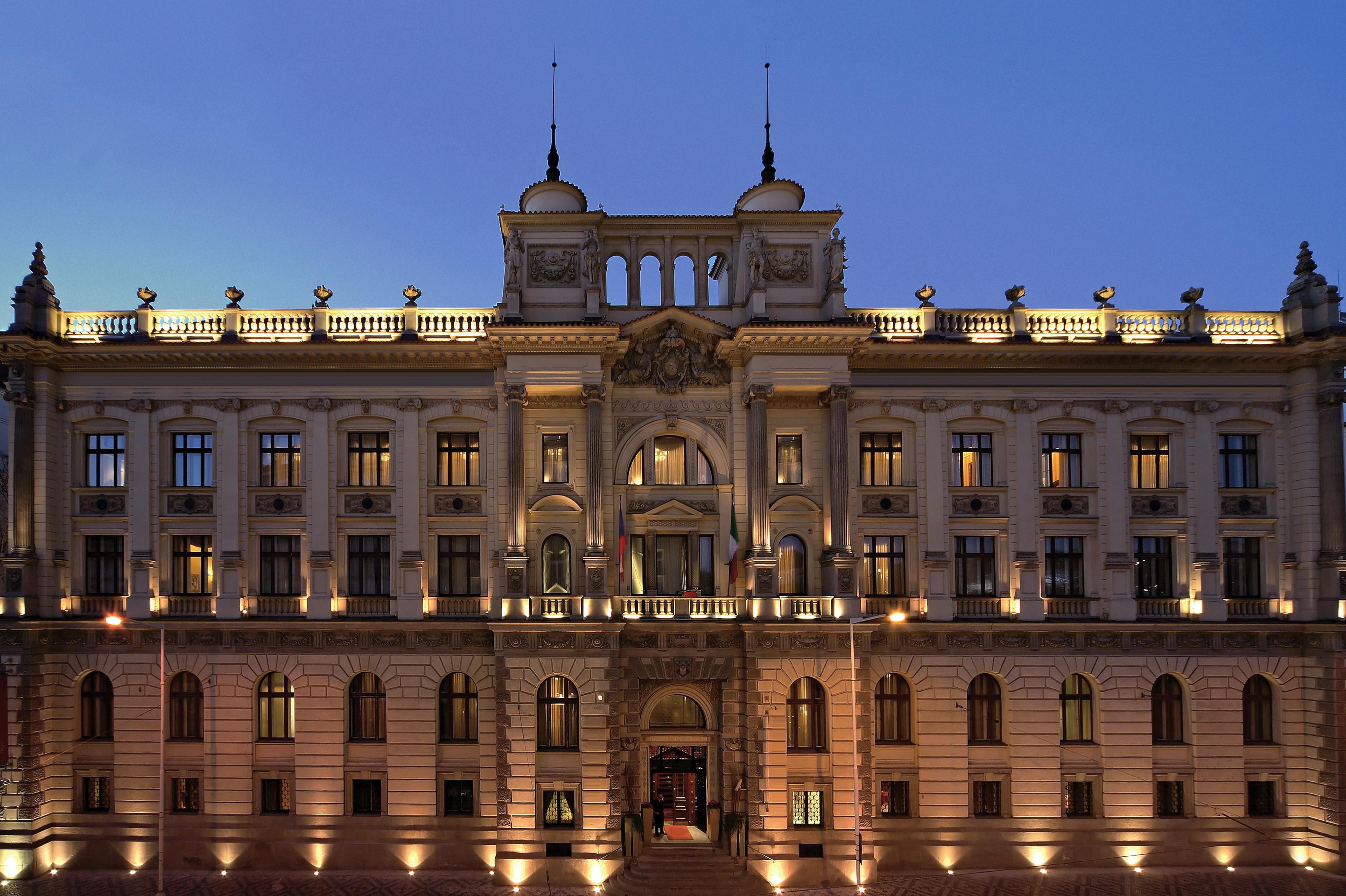 NH Collection Prague Carlo IV