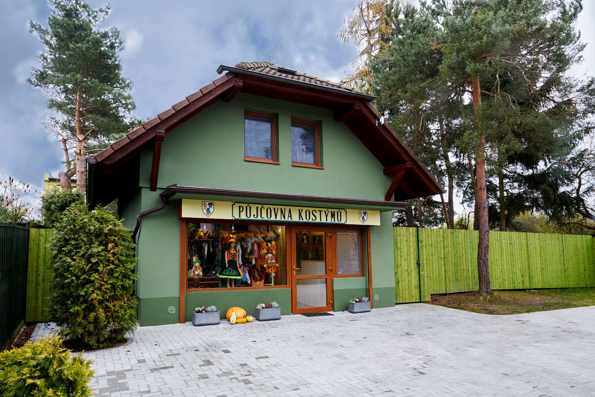 Lenka Machytková - Půjčovna kostýmů foto 3