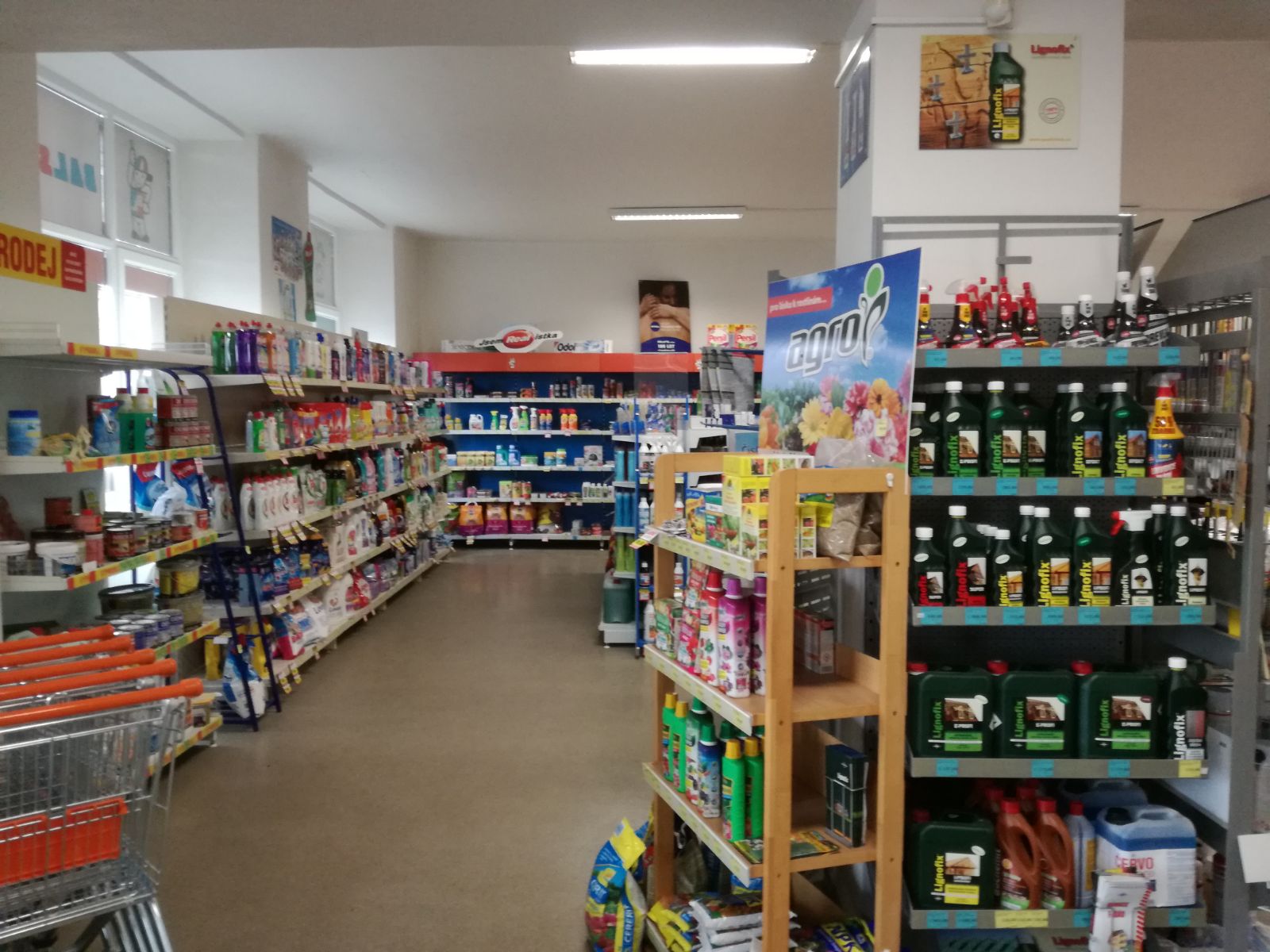 BARVY A LAKY DROGERIE foto 4