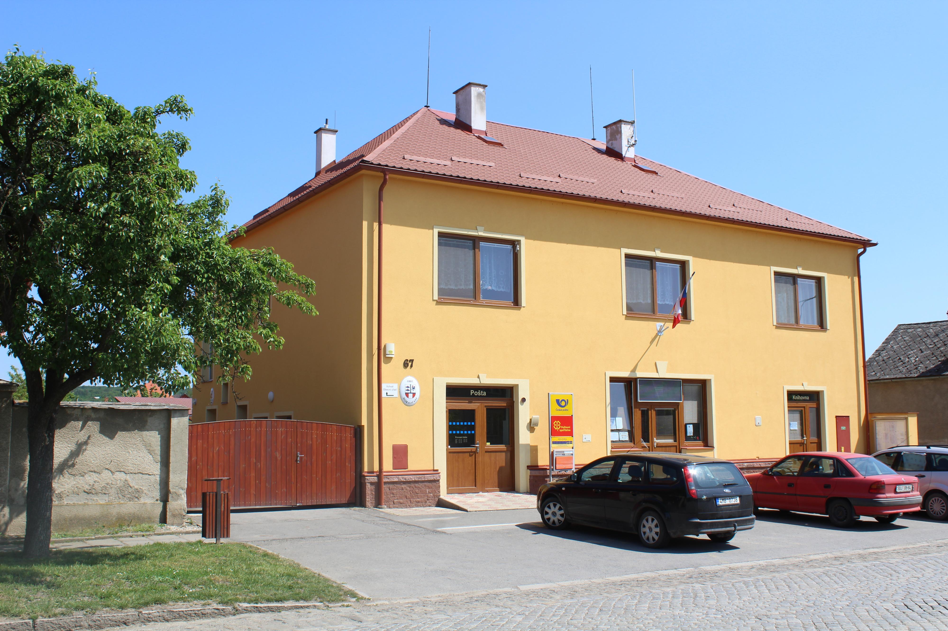 Moravičany - obecní úřad foto 2