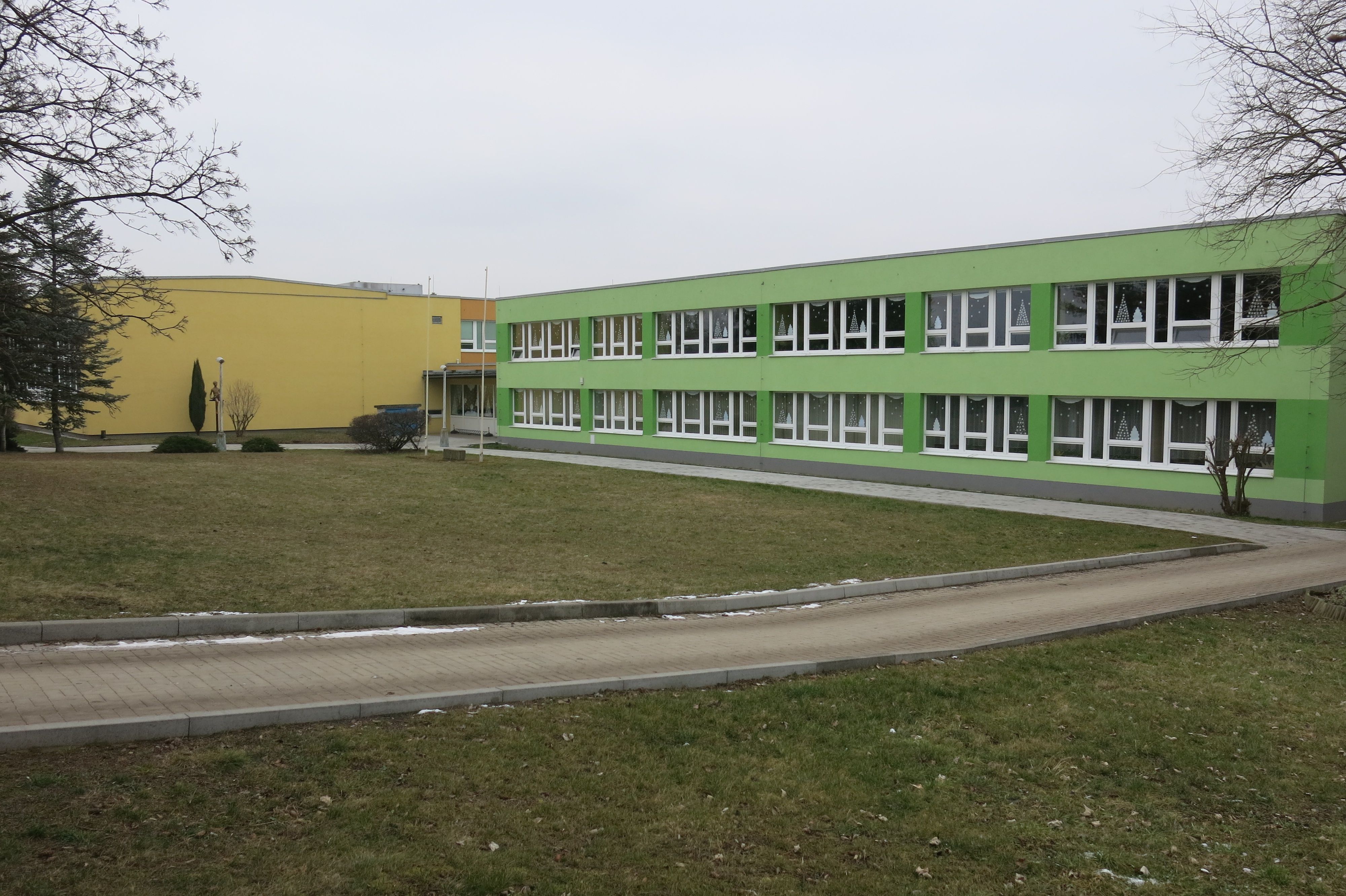 Základní škola a Mateřská škola Žalany