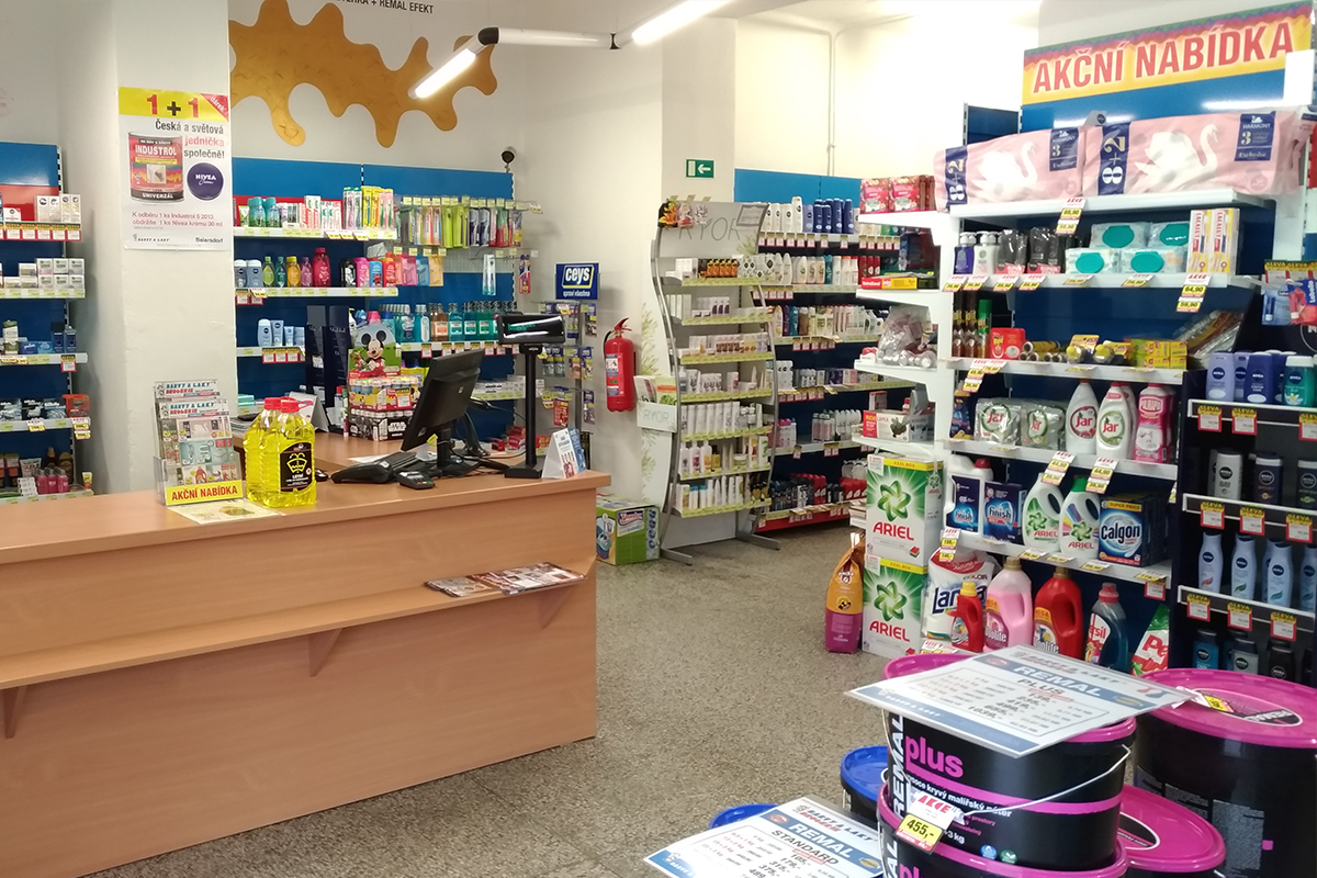 BARVY A LAKY DROGERIE foto 3