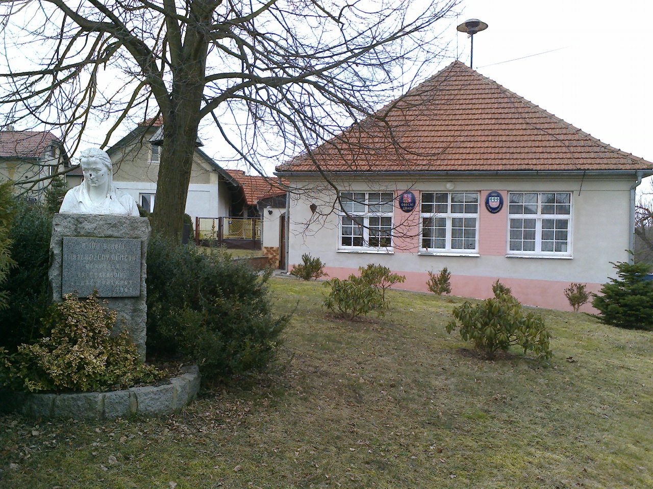 Černé Voděrady - obecní úřad