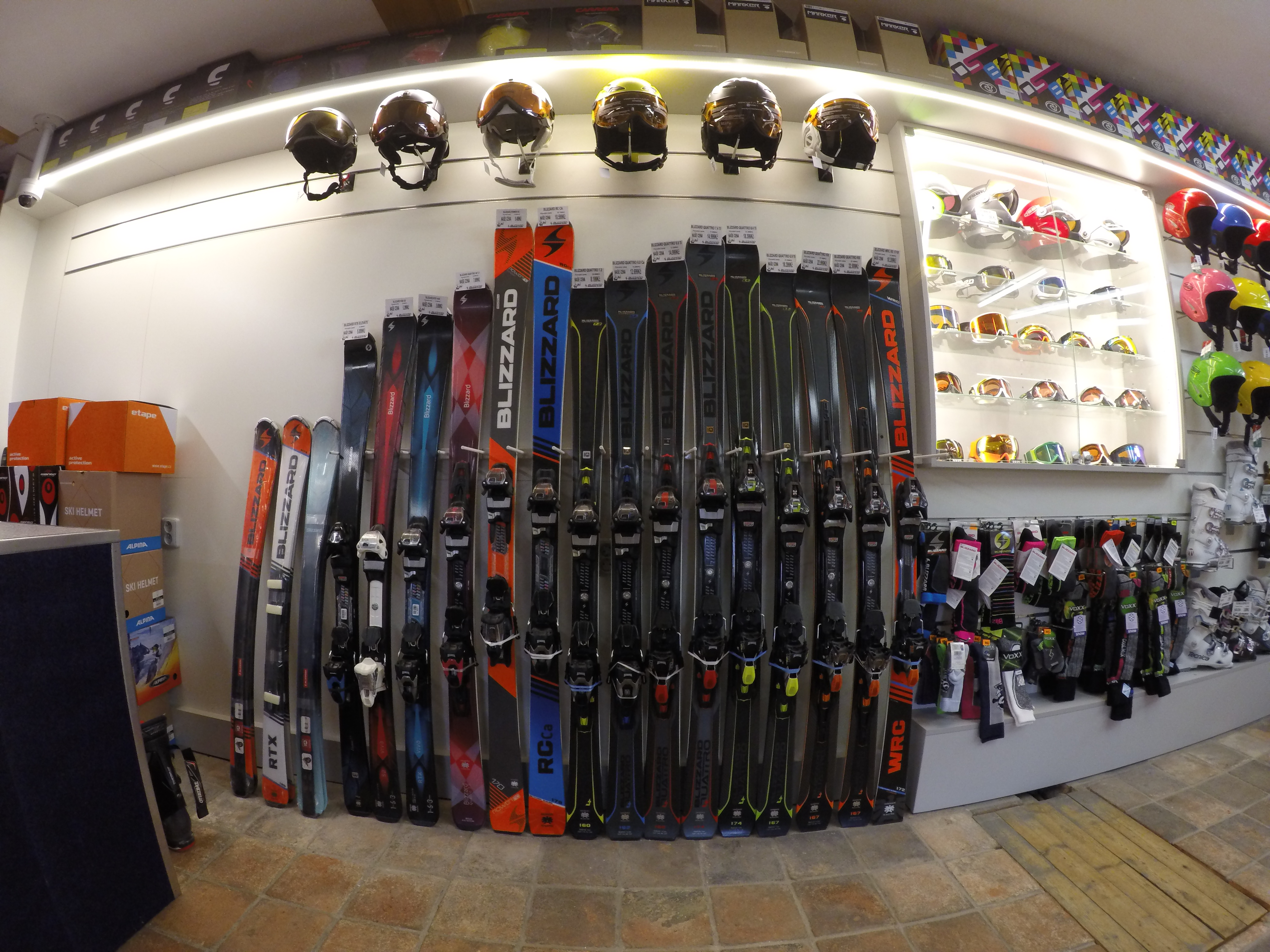 WIKI prodejna a půjčovna sportovních potřeb foto 4