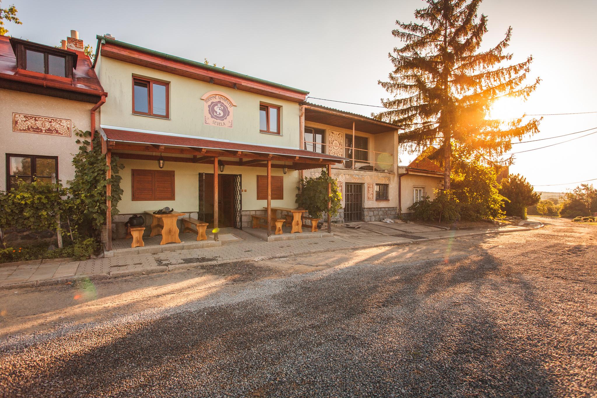Rodinné vinařství Ševela foto 1
