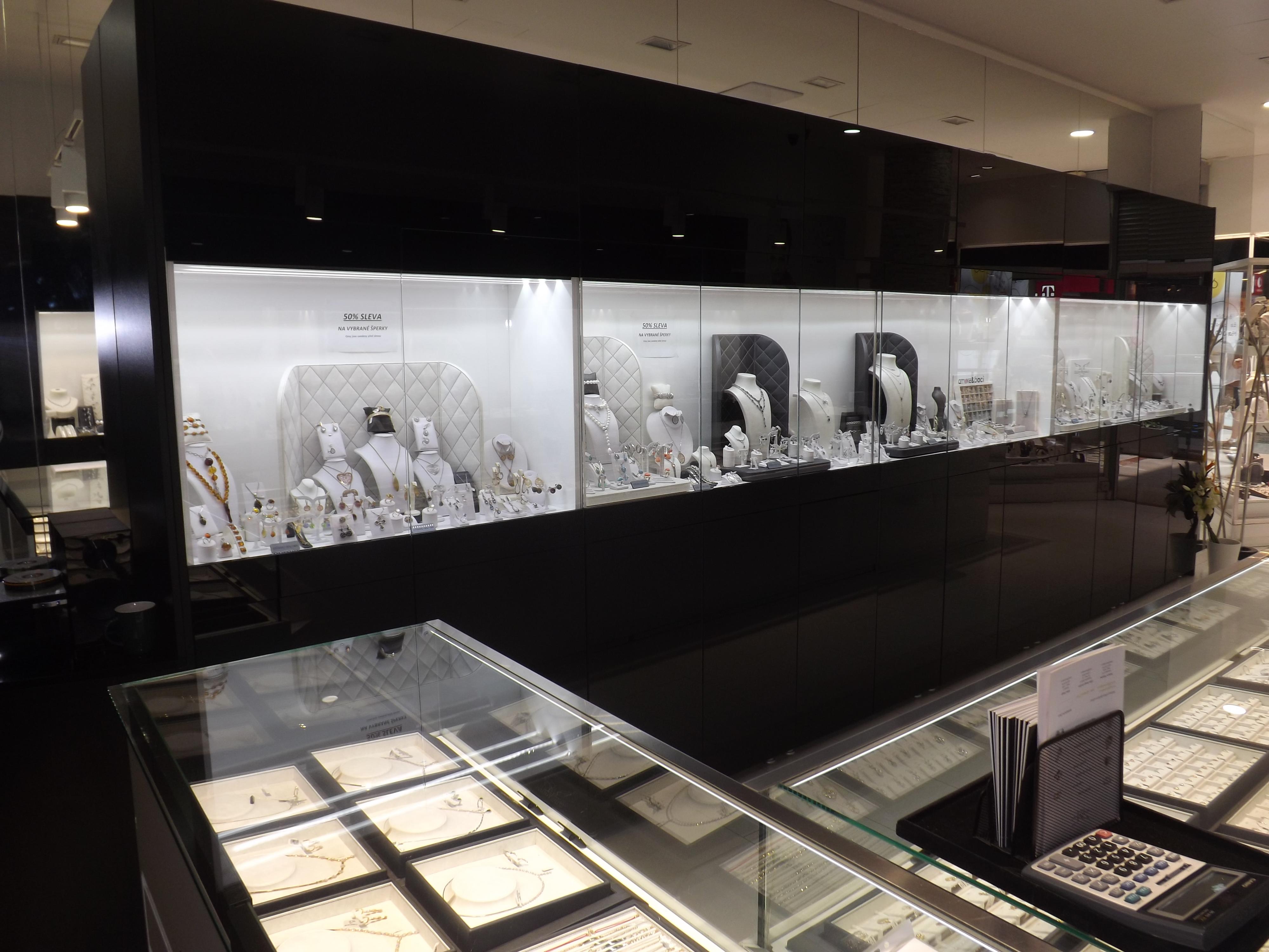 Zlatnictví Lillian Vassago Jewellery foto 4