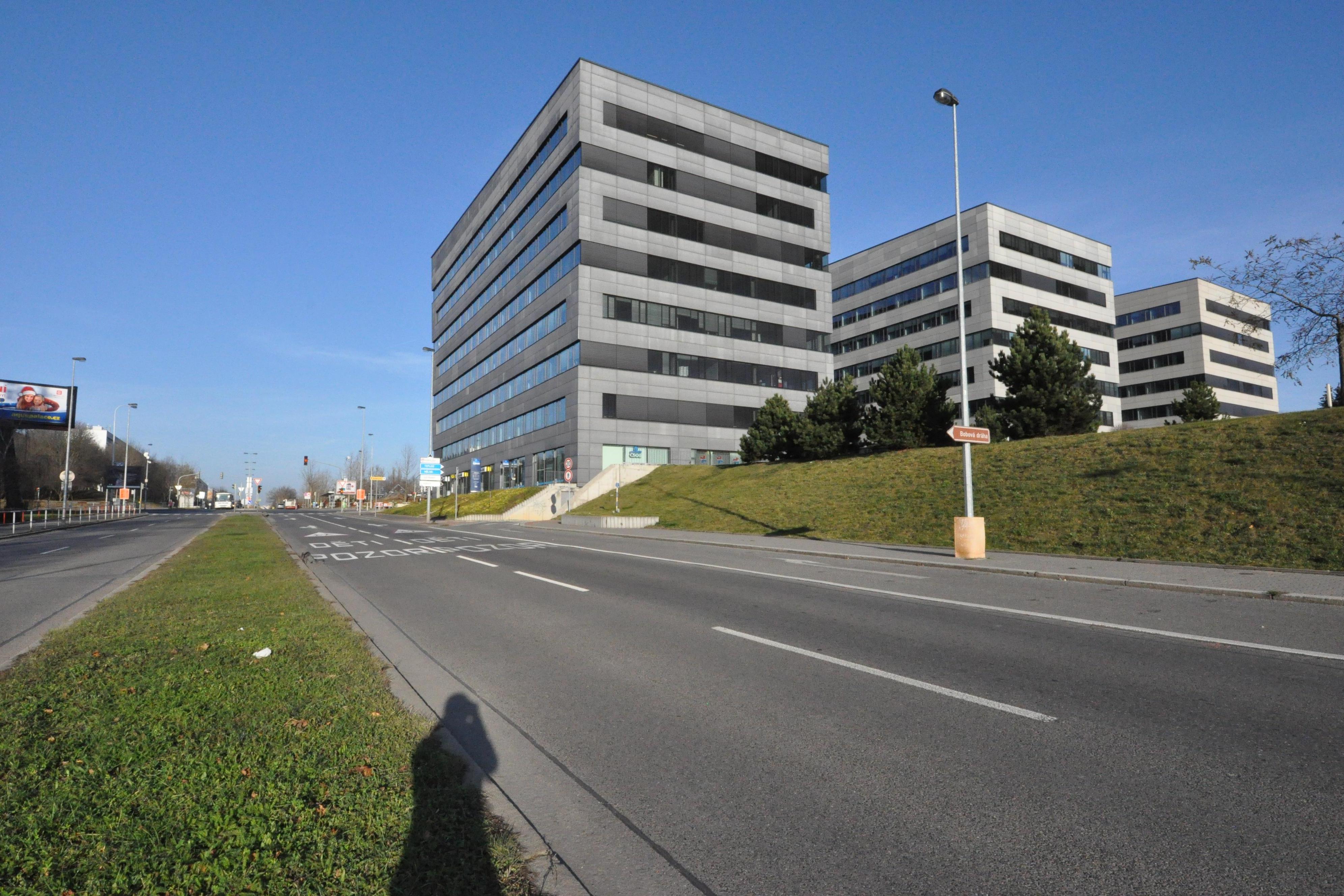 MR.PARKIT - Parking Prosek Point Prosecká 851/64