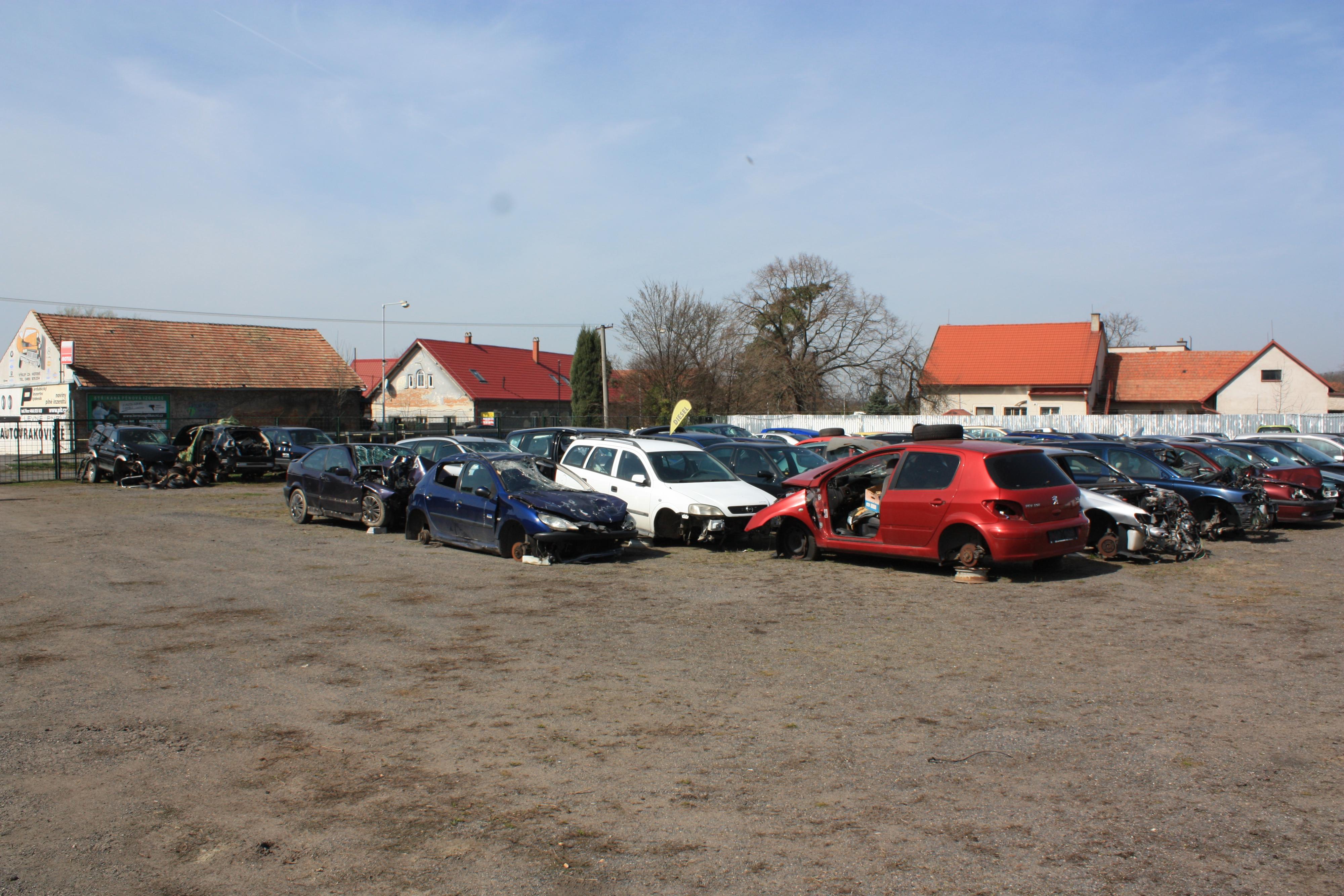 VRAKOVIŠTĚ - NÁHRADNÍ DÍLY KLR foto 4