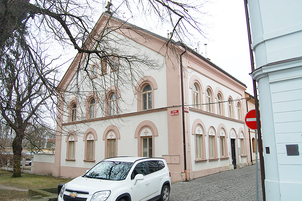Knihovna Polabského muzea foto 2