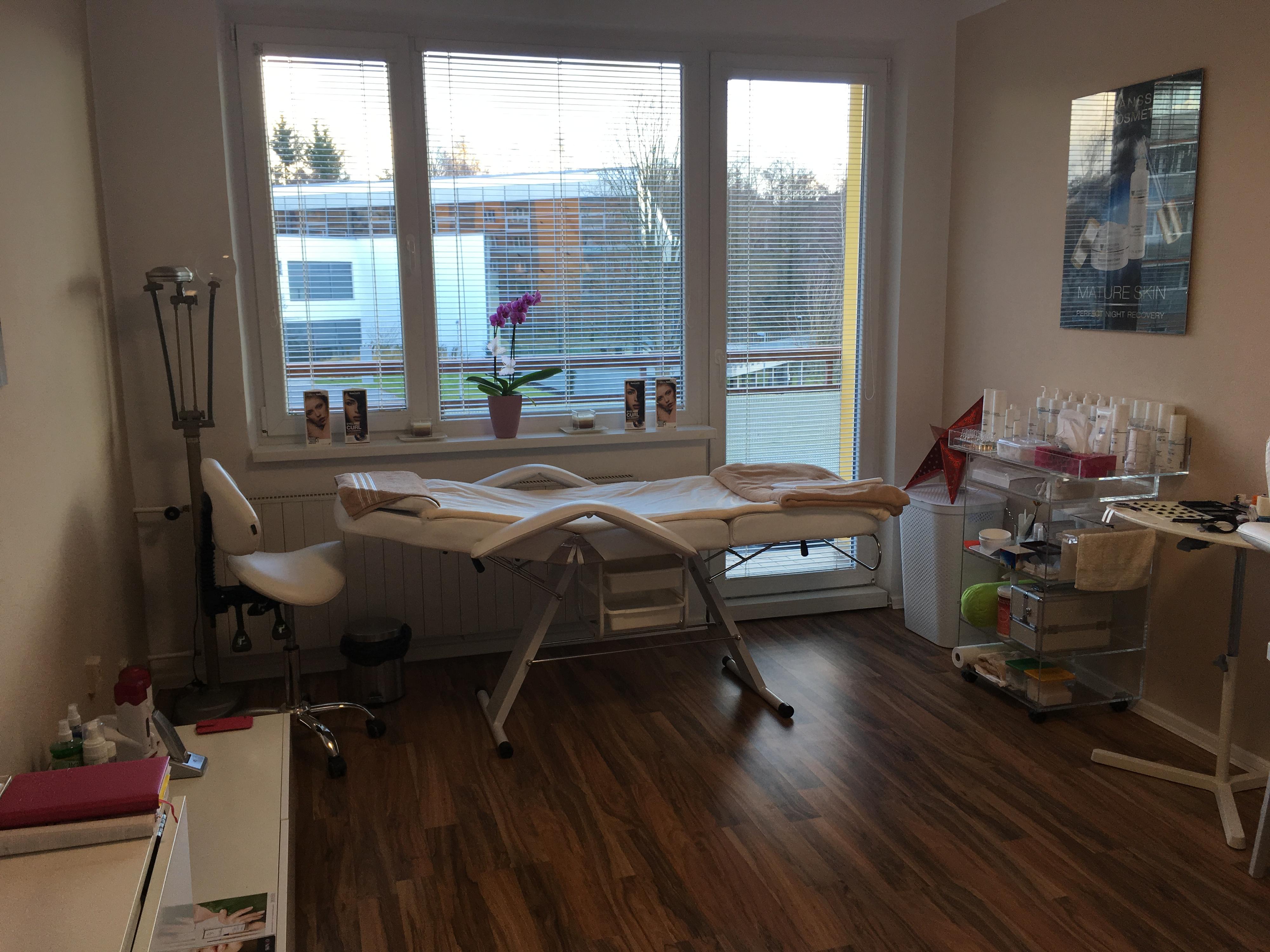 Kosmetické služby Jolana