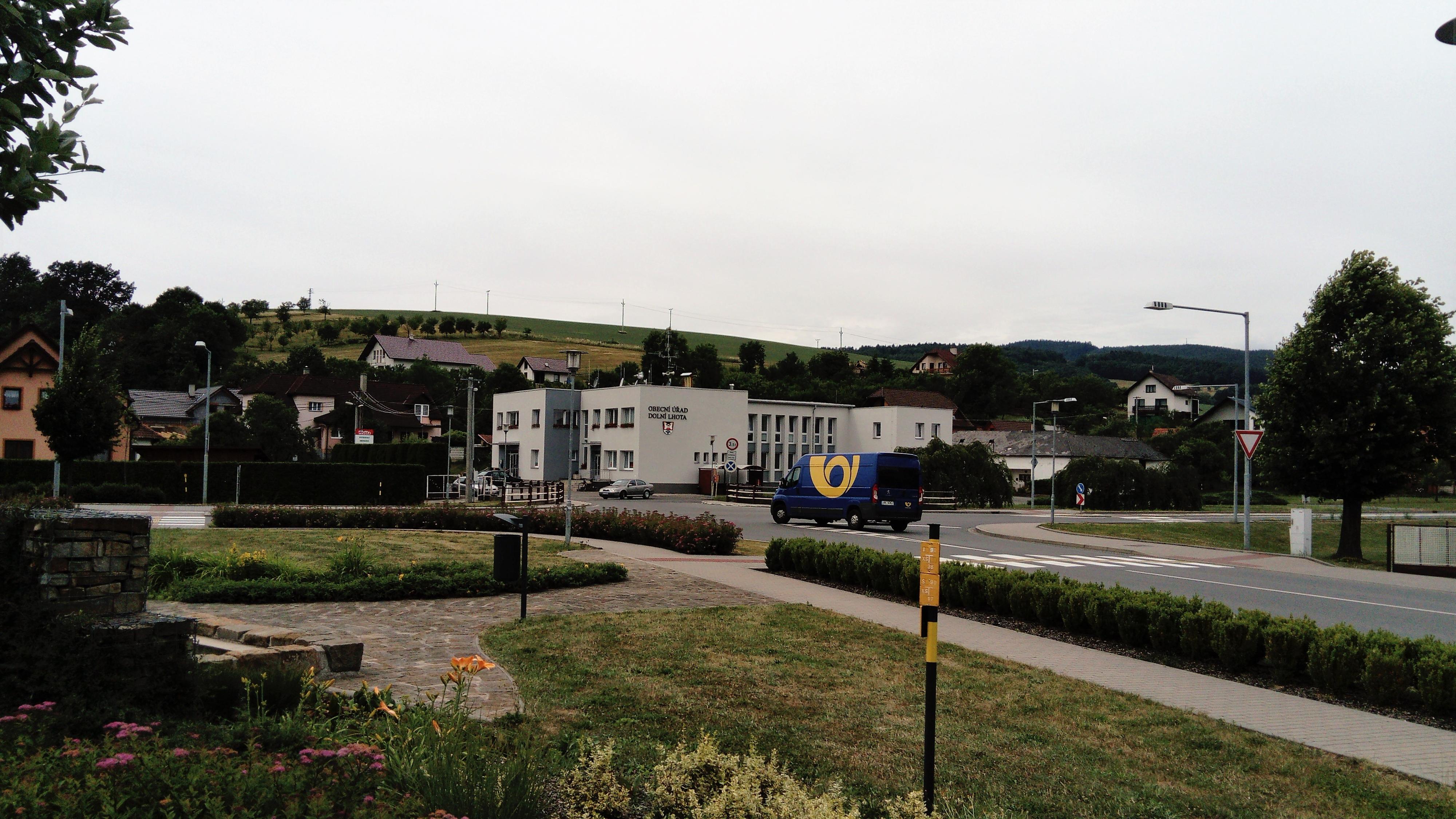 Dolní Lhota - obecní úřad foto 3