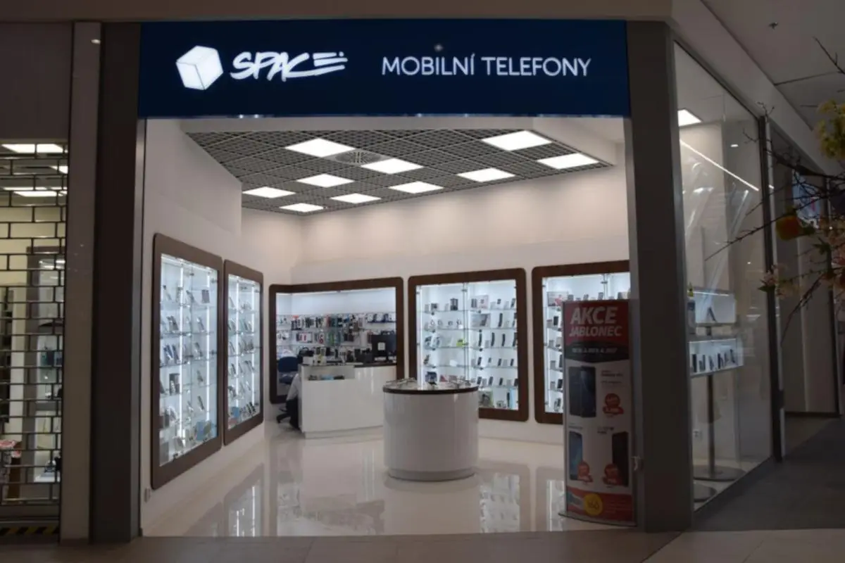 SPACE mobilní telefony