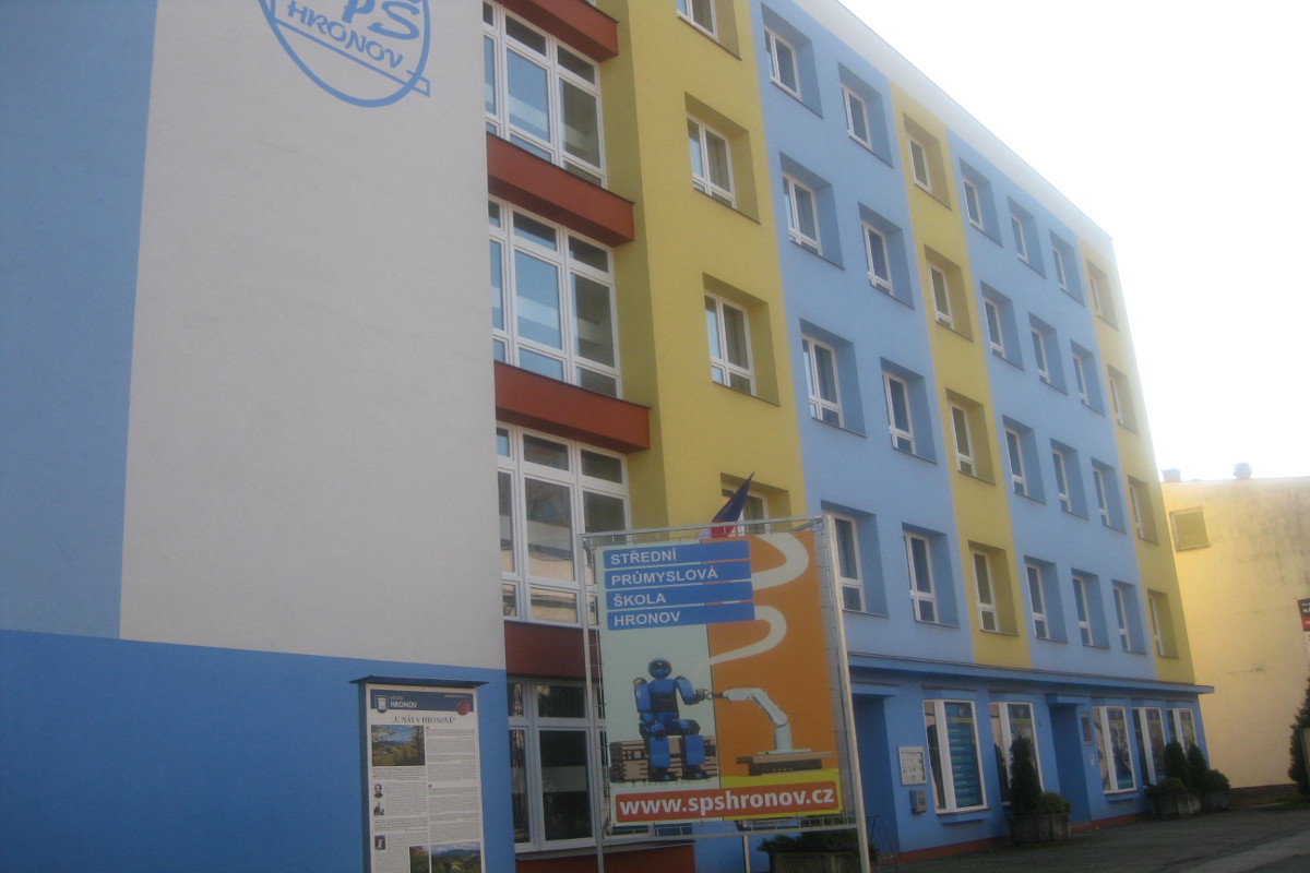 Střední průmyslová škola Otty Wichterleho (centrum elektrotechnických a strojírenských technologií)