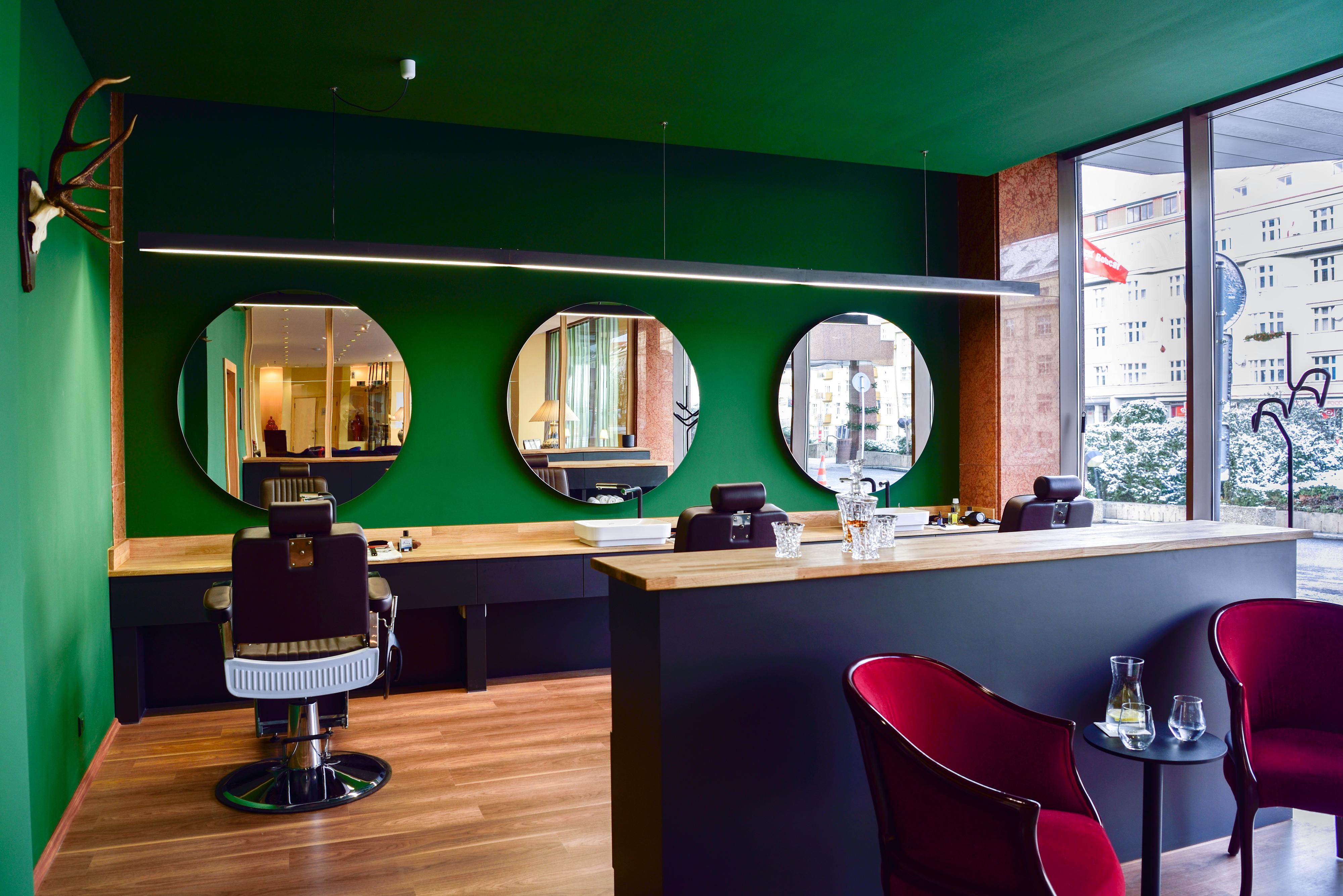 Diplomat Barbershop foto 2