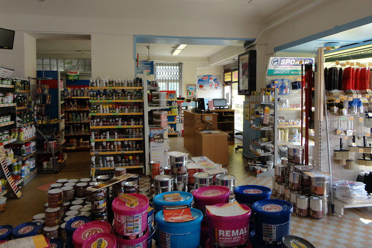 BARVY A LAKY DROGERIE foto 2