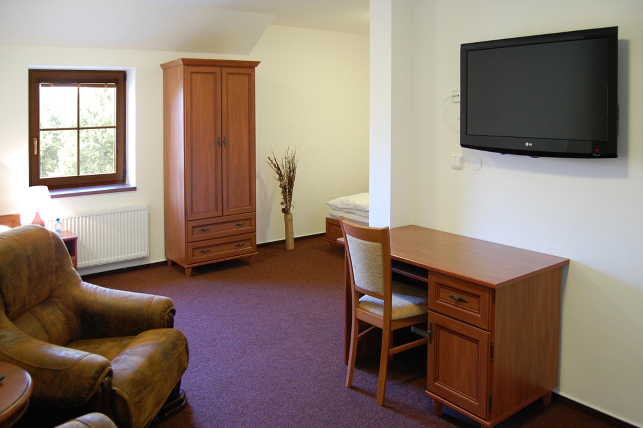 Restaurace a Penzion U Kostela