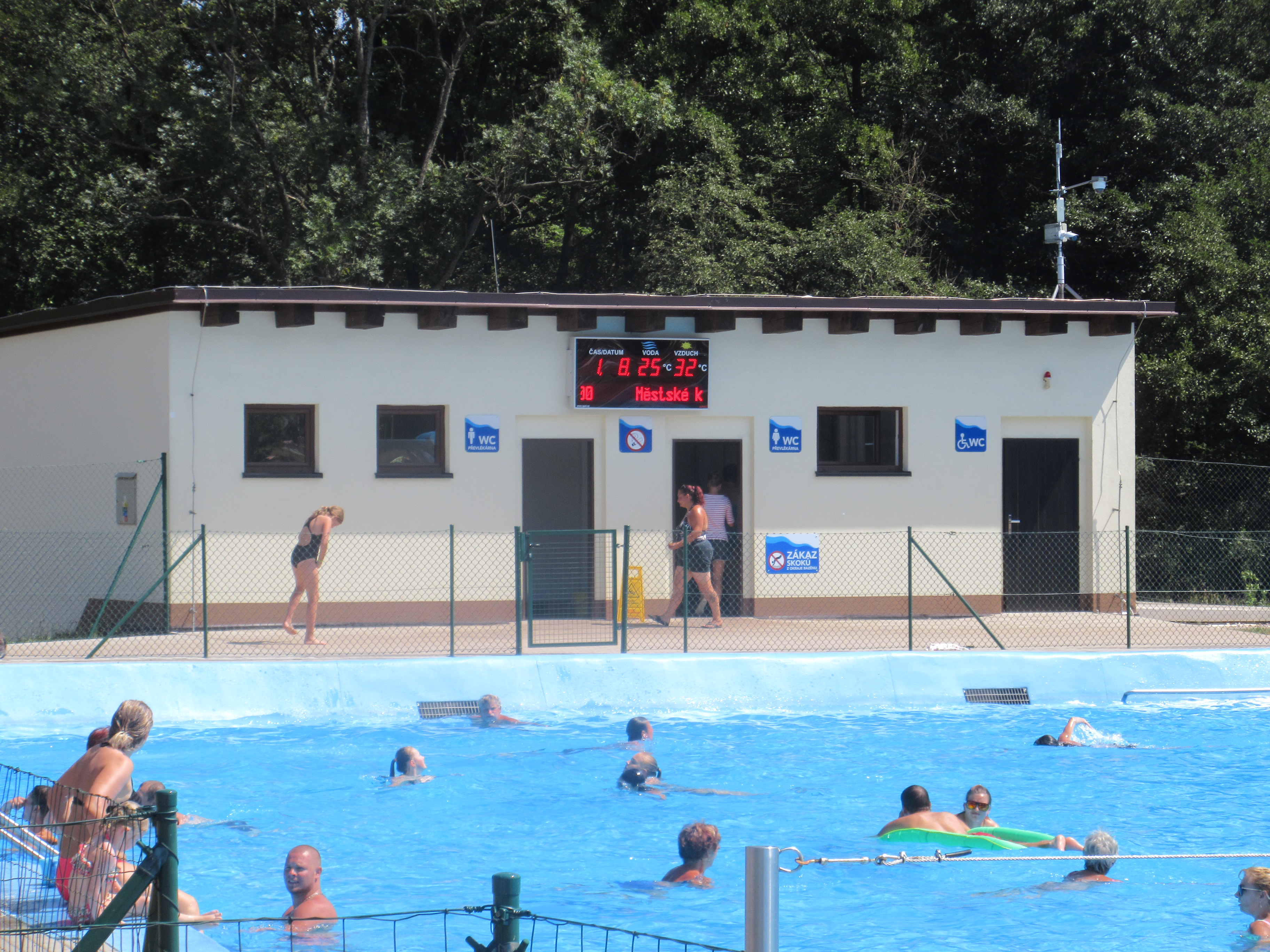 Městské koupaliště Lomnice nad Popelkou foto 3