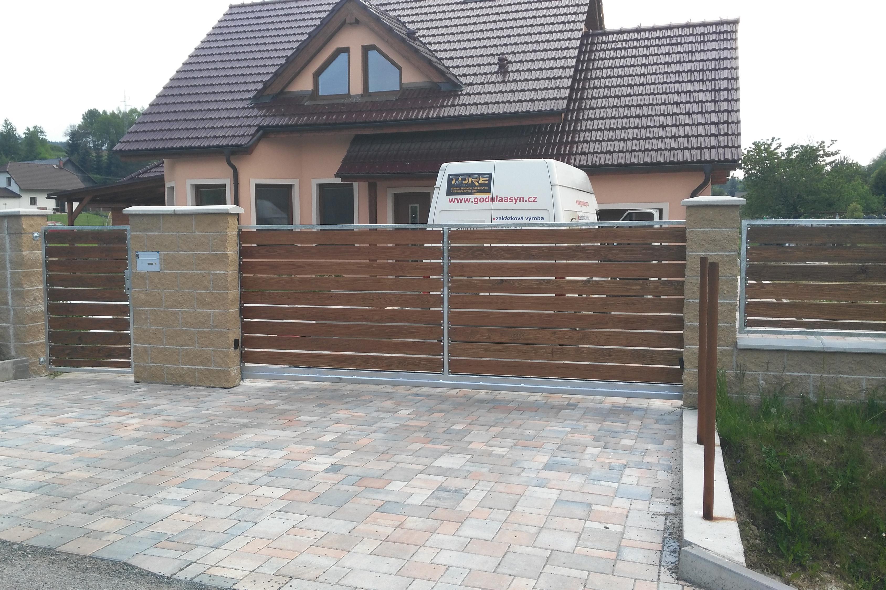 GODULA & SYNOVÉ, s.r.o.