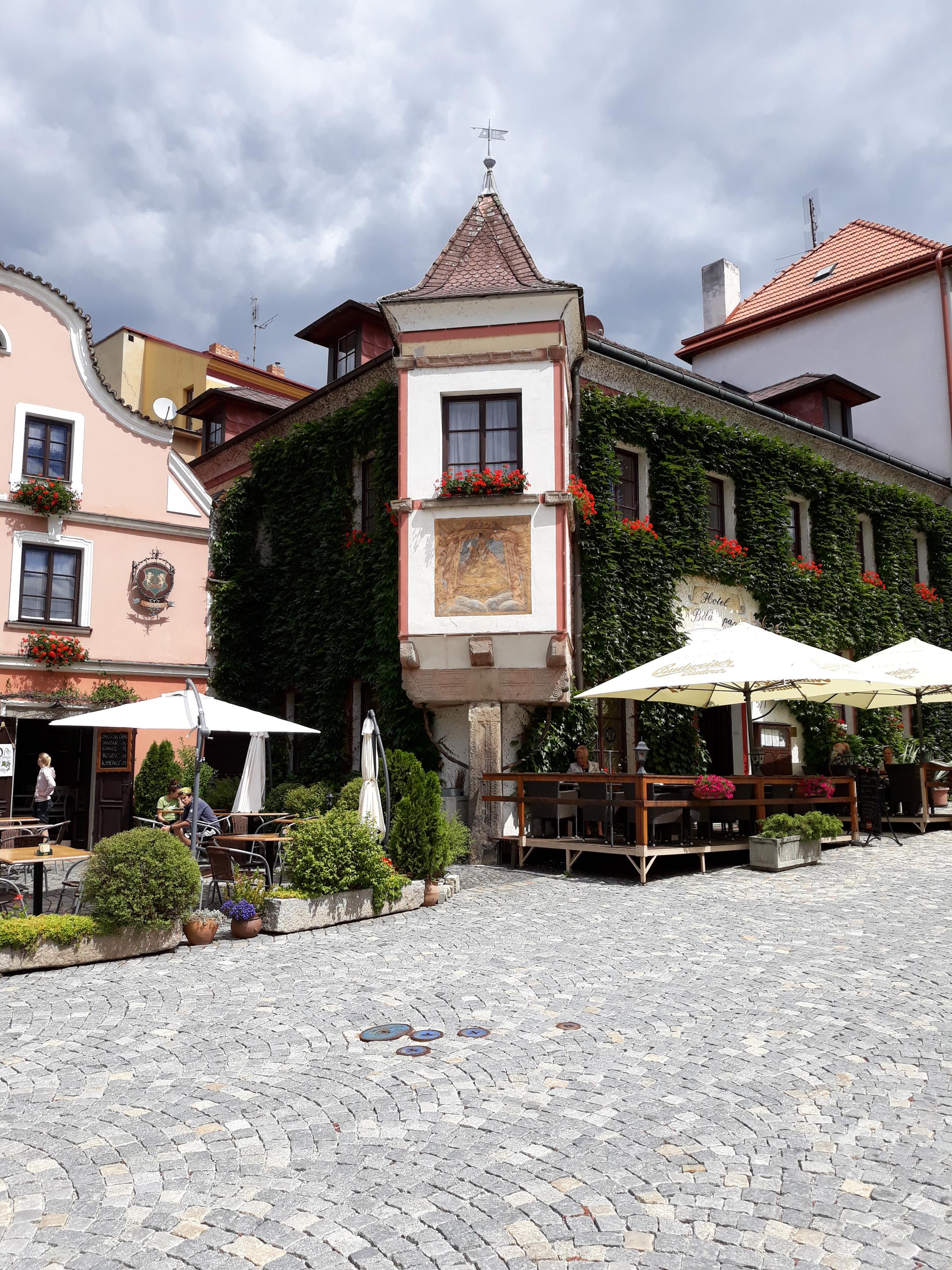 Restaurace a hotel Bílá paní s.r.o. foto 3