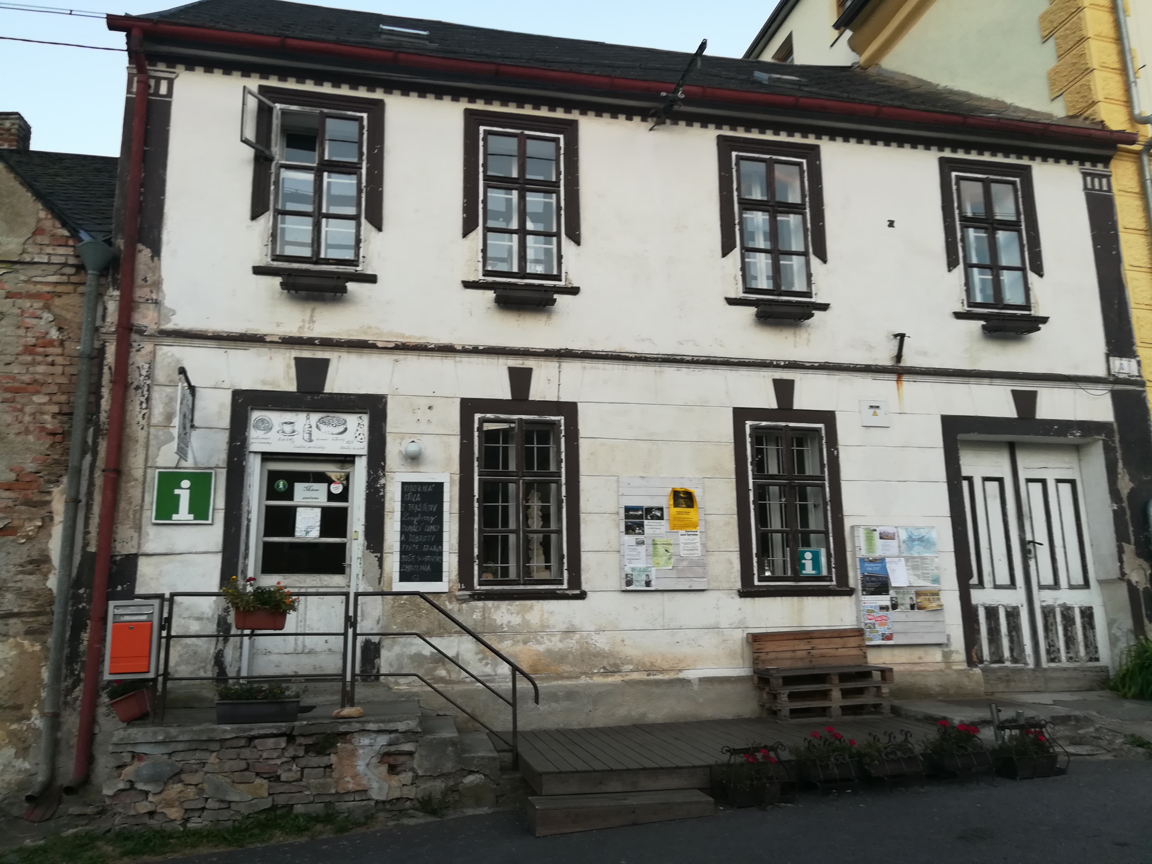 Info Café Četnická stanice foto 4