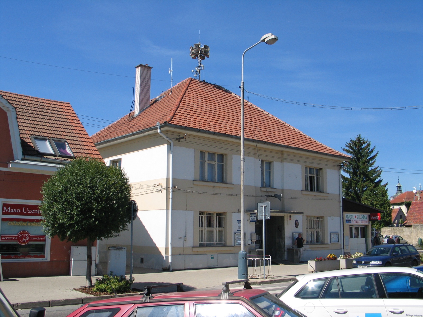 Veltrusy - městský úřad foto 2