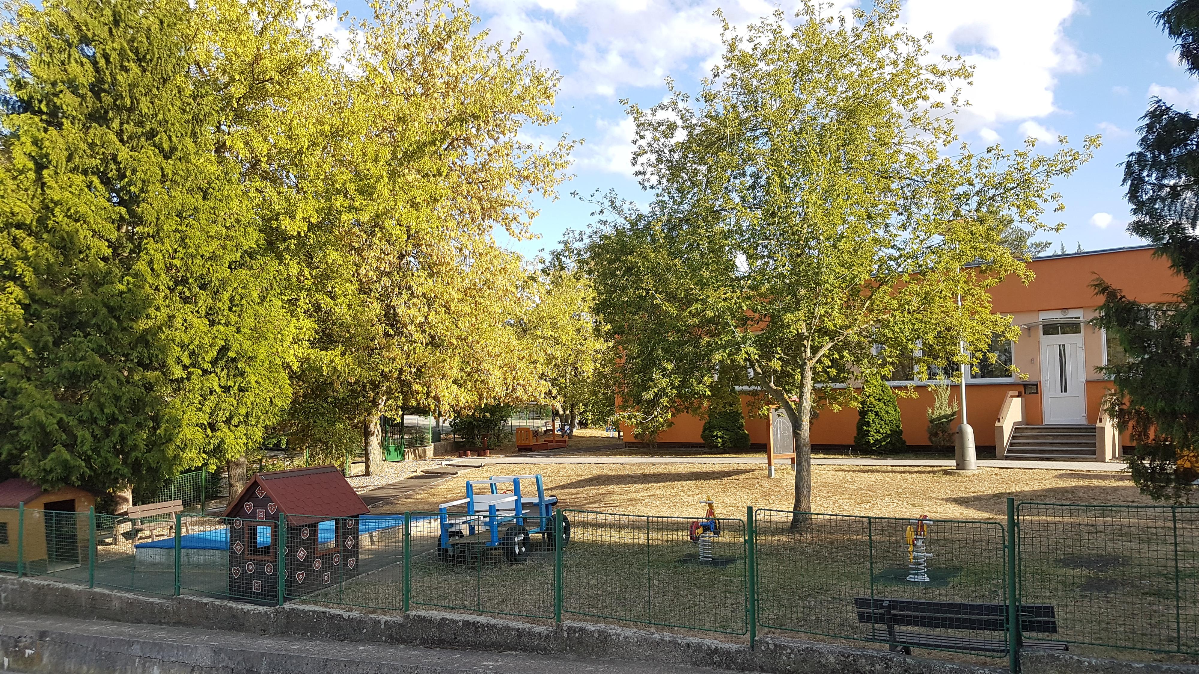 MŠ Louny, V Domcích foto 4