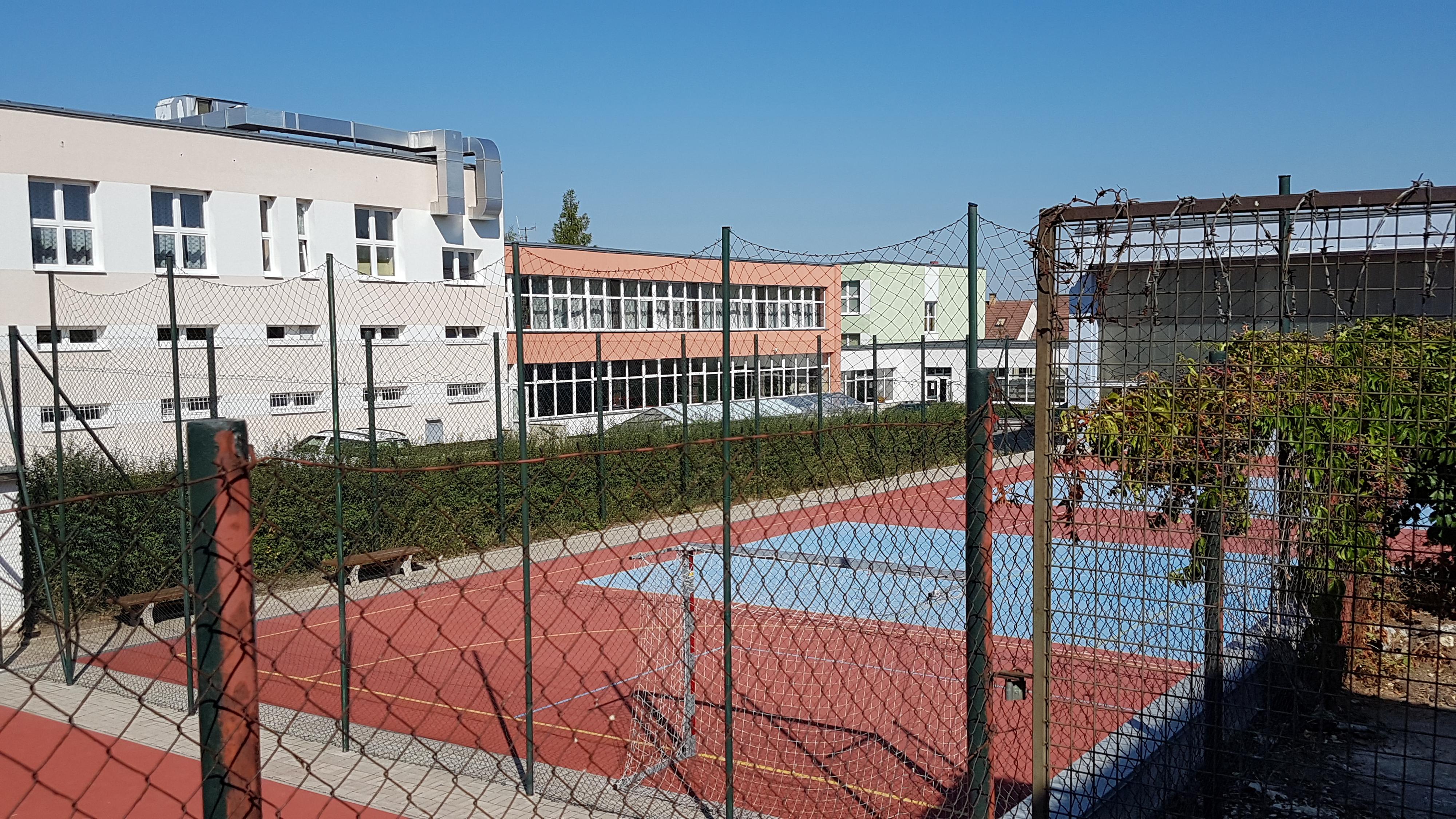 ZŠ Louny, Školní foto 6