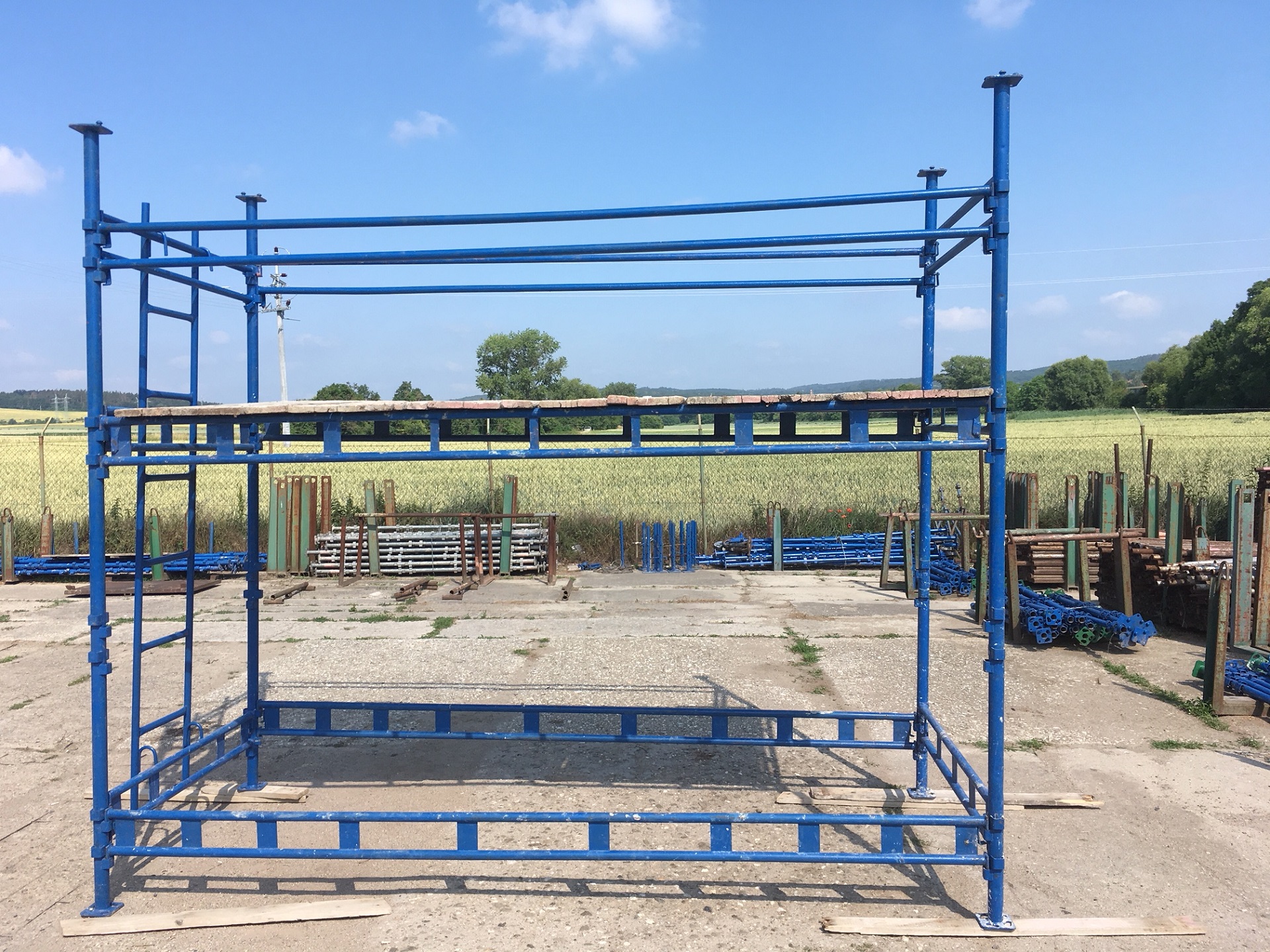 Půjčovna lešení Brno - Mikamont foto 2