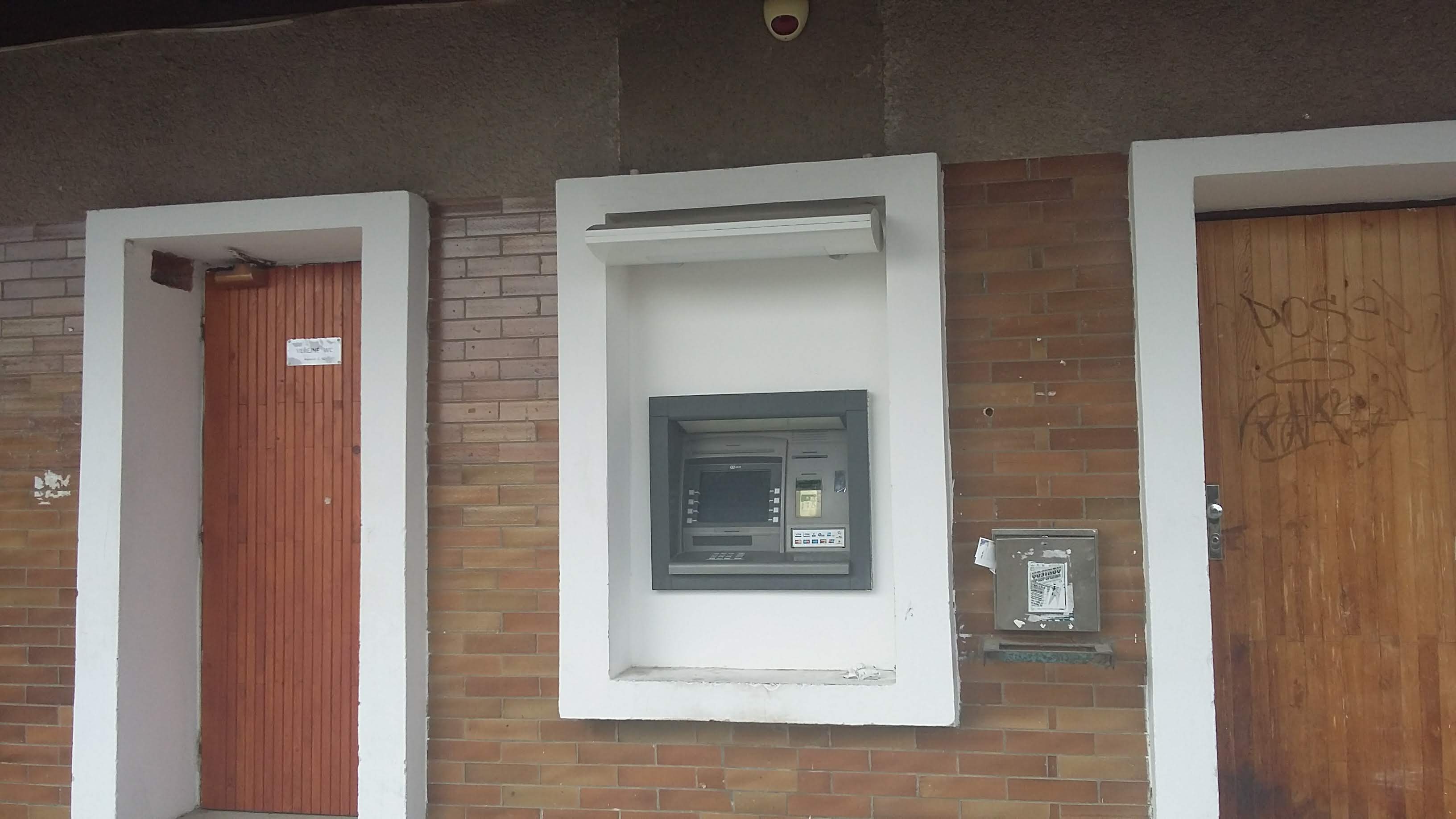 Bankomat Komerční banky foto 2