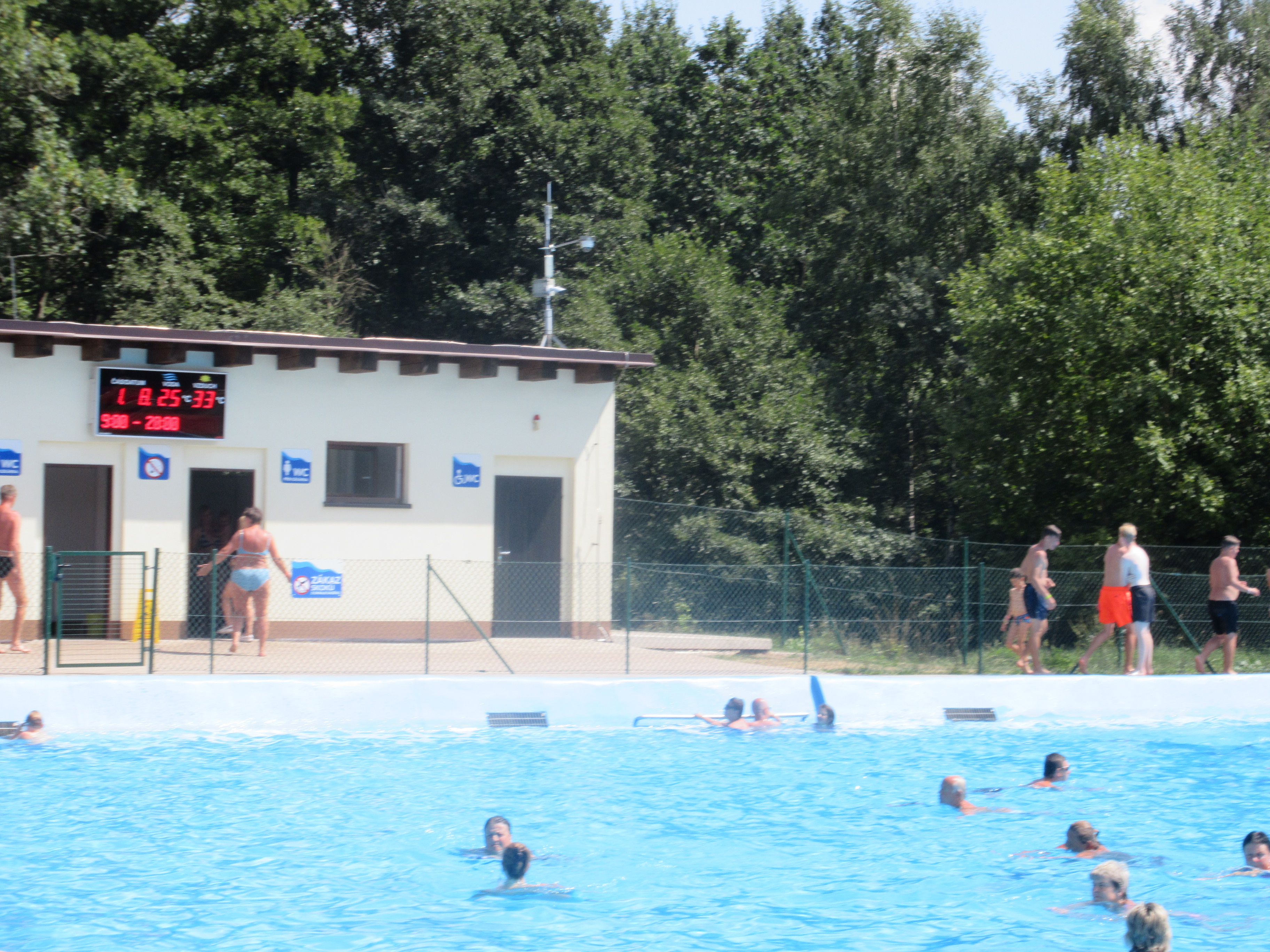 Městské koupaliště Lomnice nad Popelkou foto 2