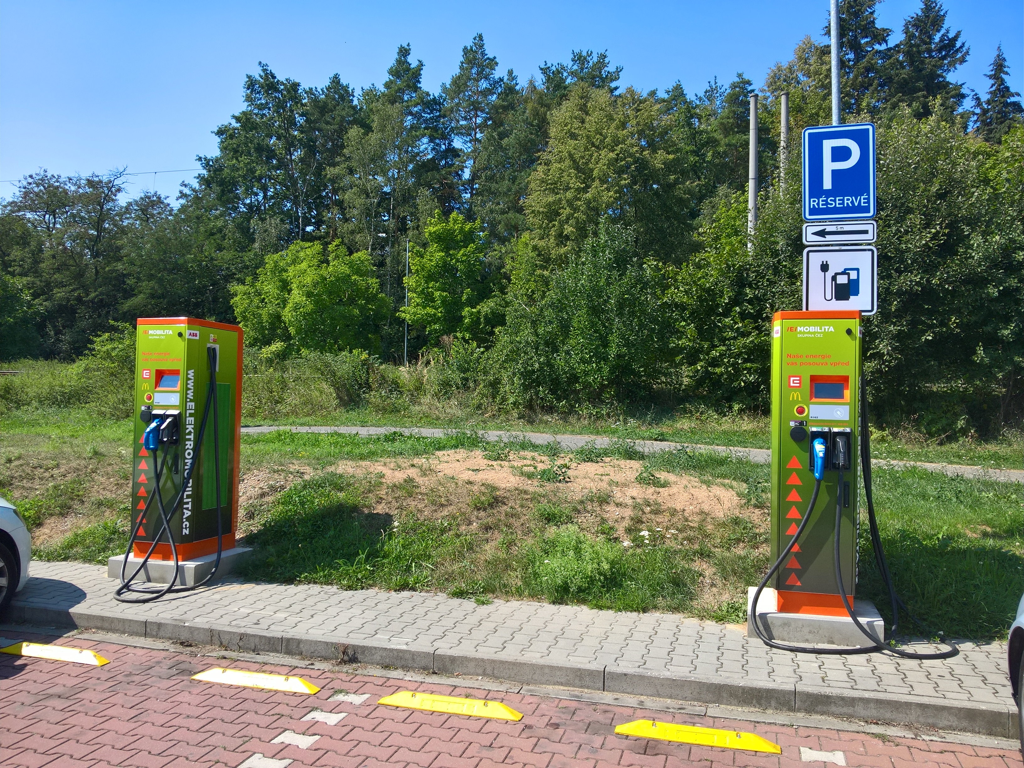 Nabíjecí stanice ČEZ