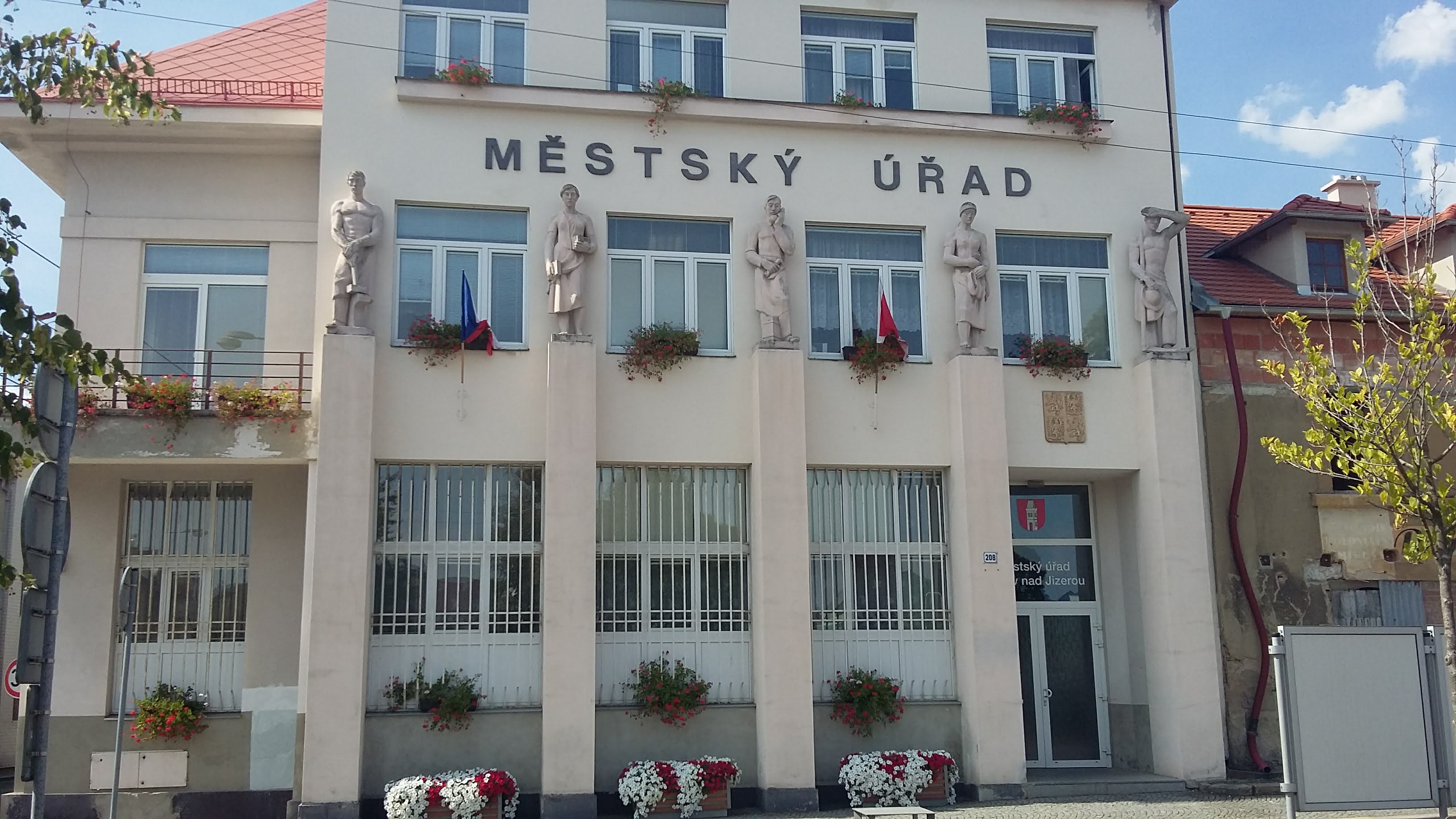 Bakov nad Jizerou - Městský úřad foto 3
