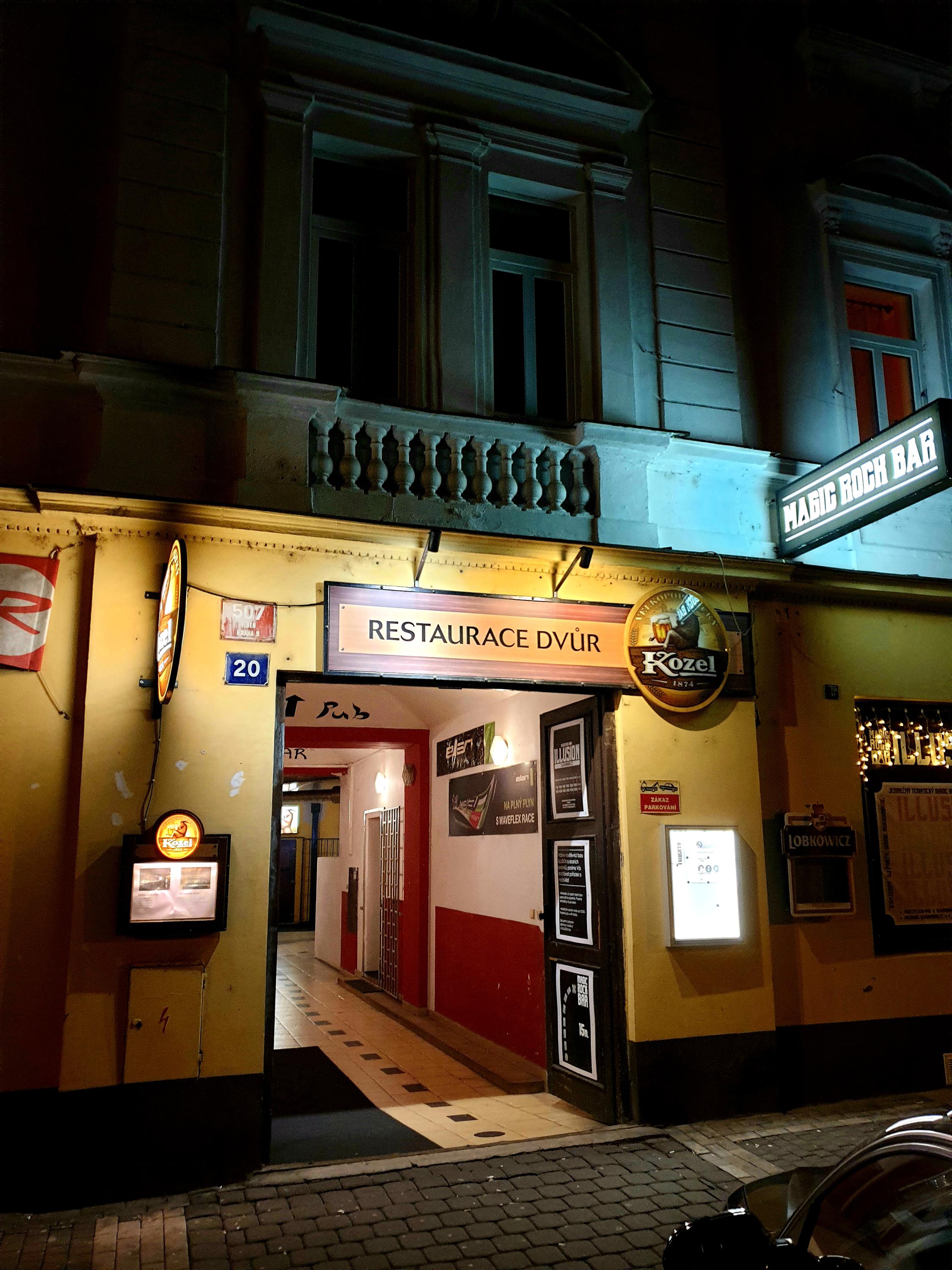Restaurace Dvůr foto 3