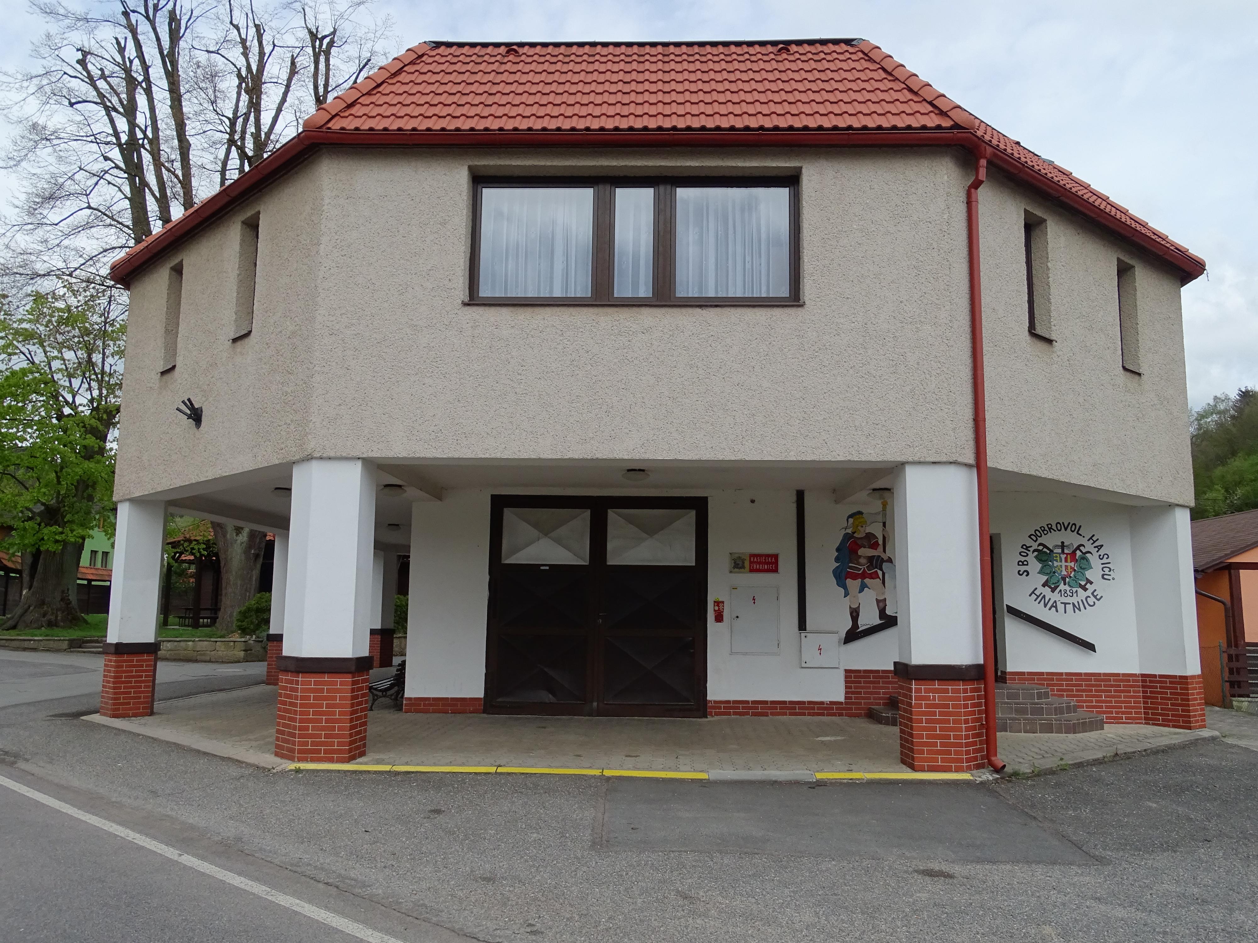 Hnátnice - obecní úřad foto 2