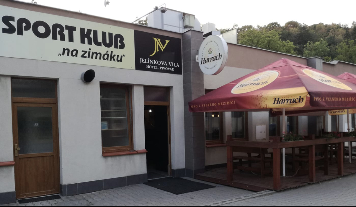 Sport Bar "Na Zimáku" foto 2