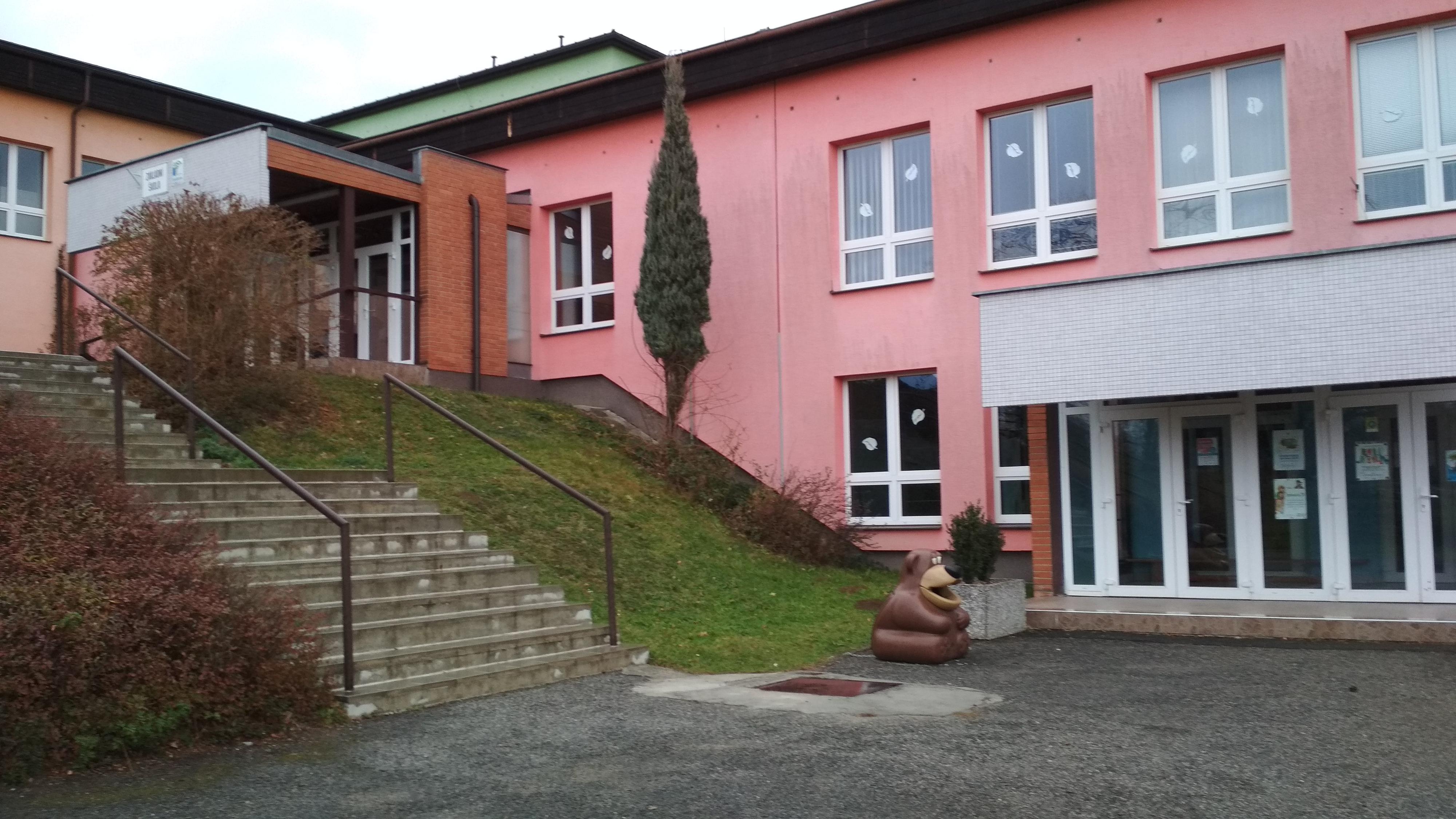 ZŠ 5. května, Rožnov pod Radhoštěm foto 3