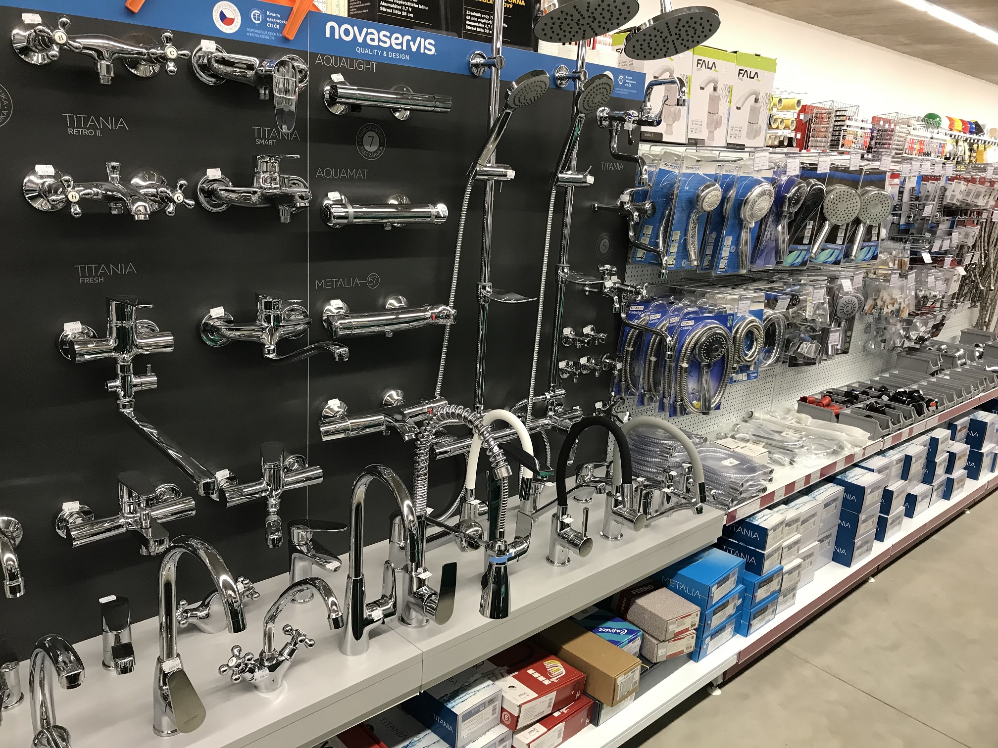 HOBBY MARKET BURKOŇ foto 3