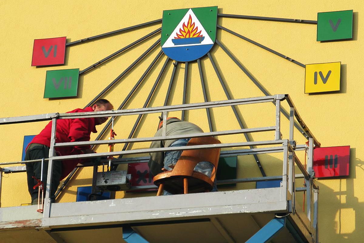 Sluneční hodiny - Petr Weiss