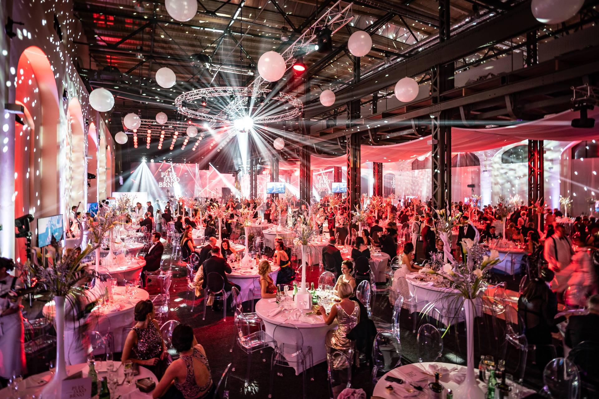 Kletch | SOUND LIGHT STAGE VIDEO