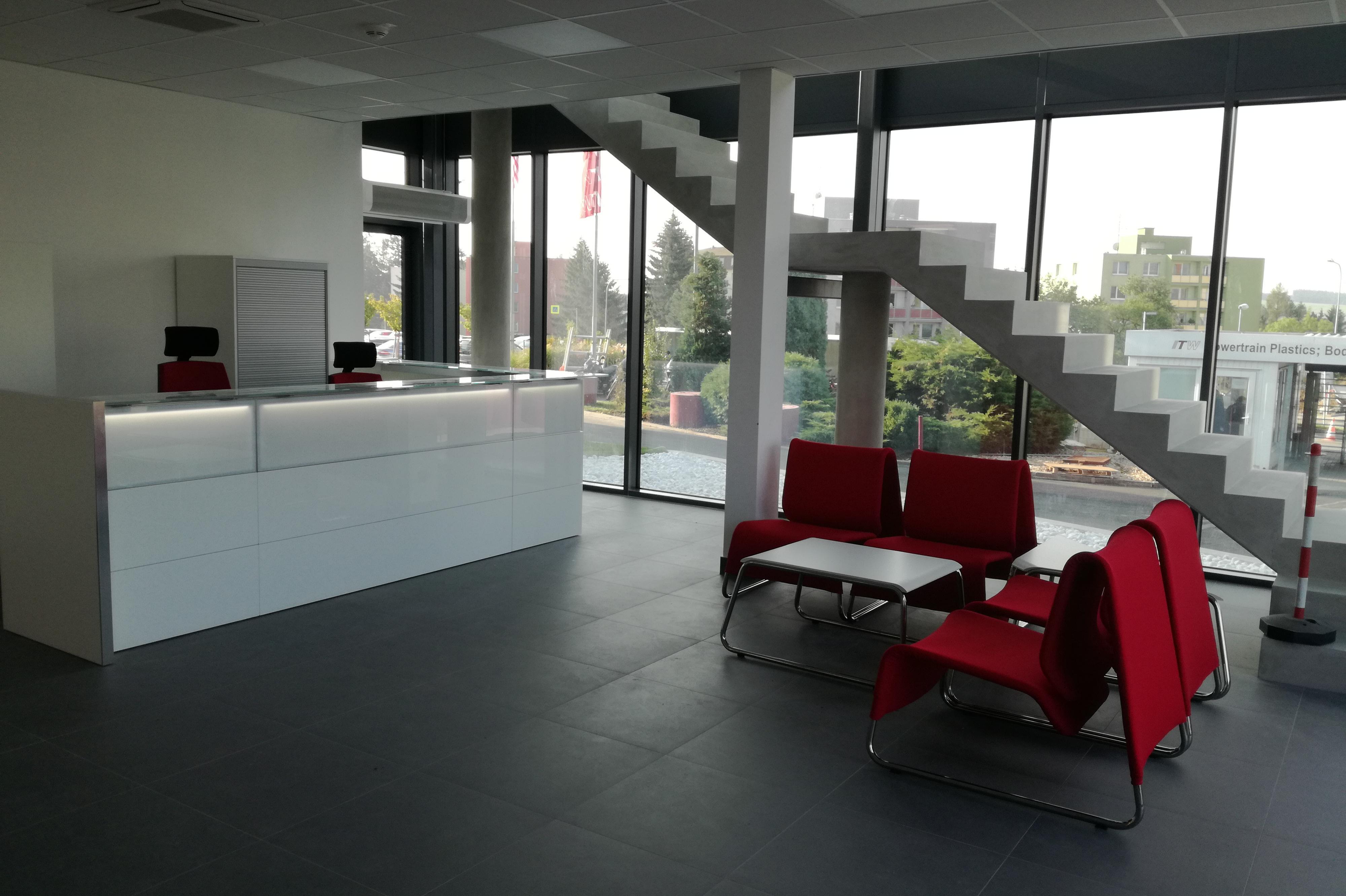 Kancelářský nábytek LUCA CZ s.r.o.