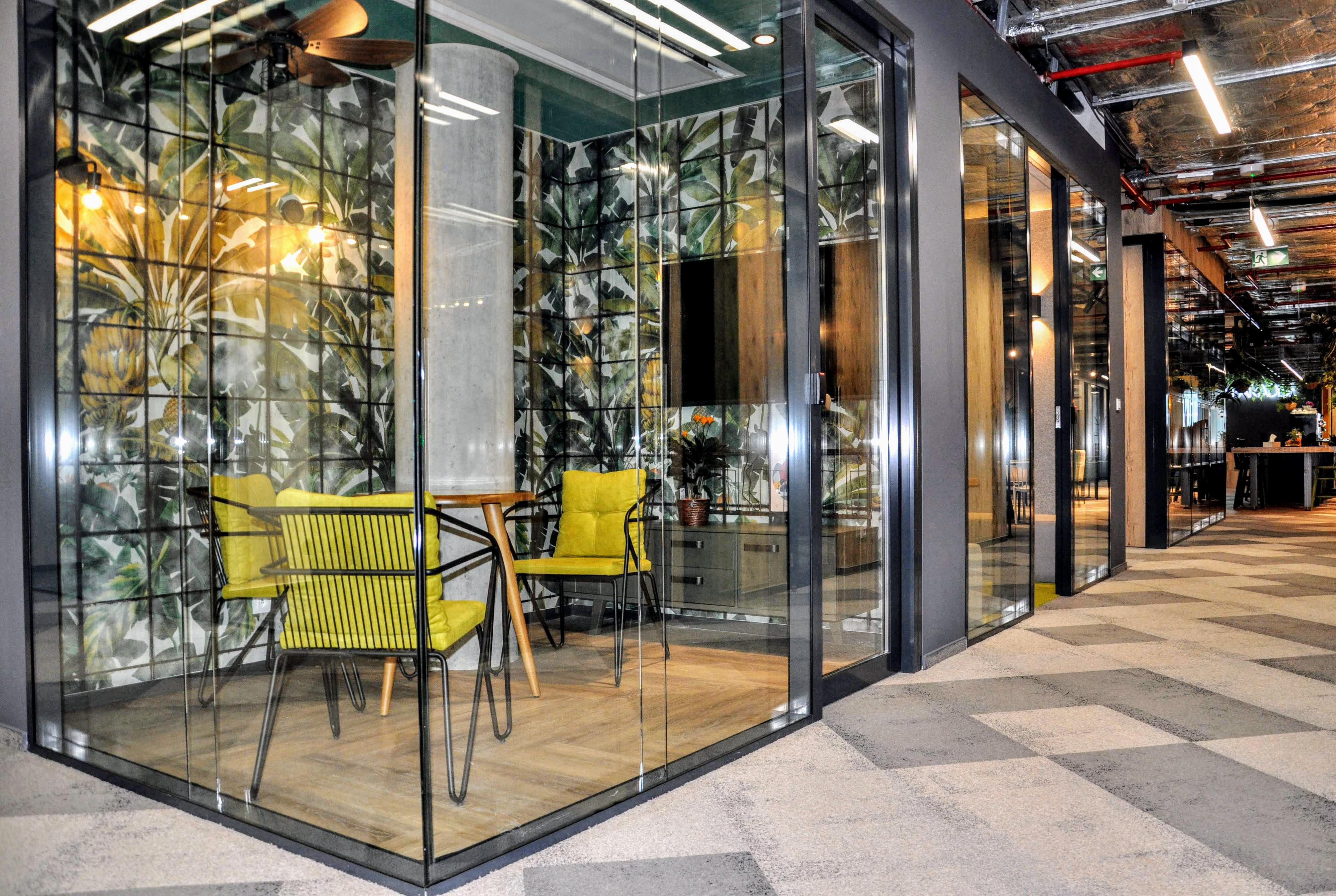 Scott.Weber Workspace – Praga Studios foto 4