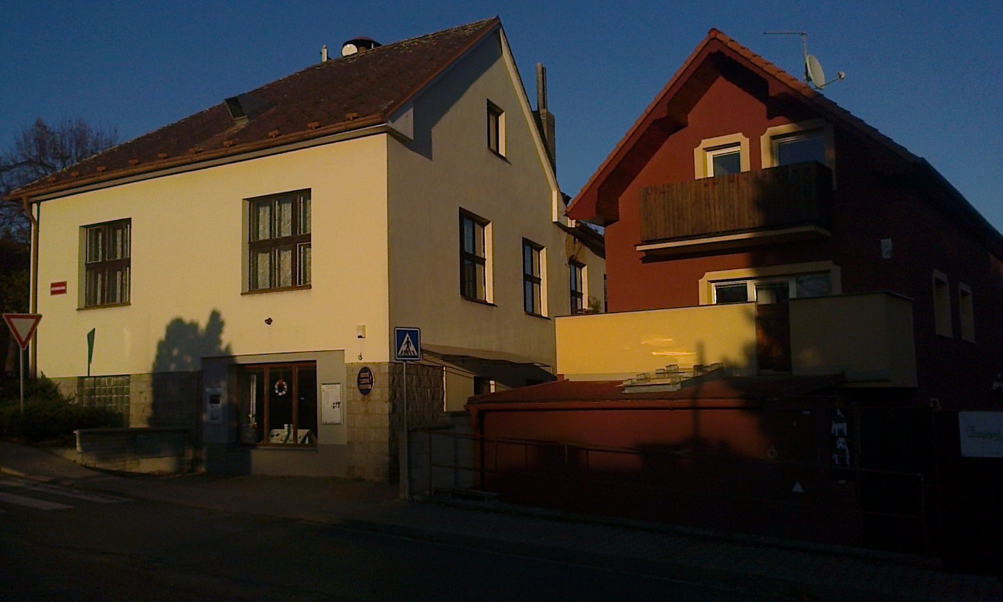 Obecní knihovna Tehov foto 2
