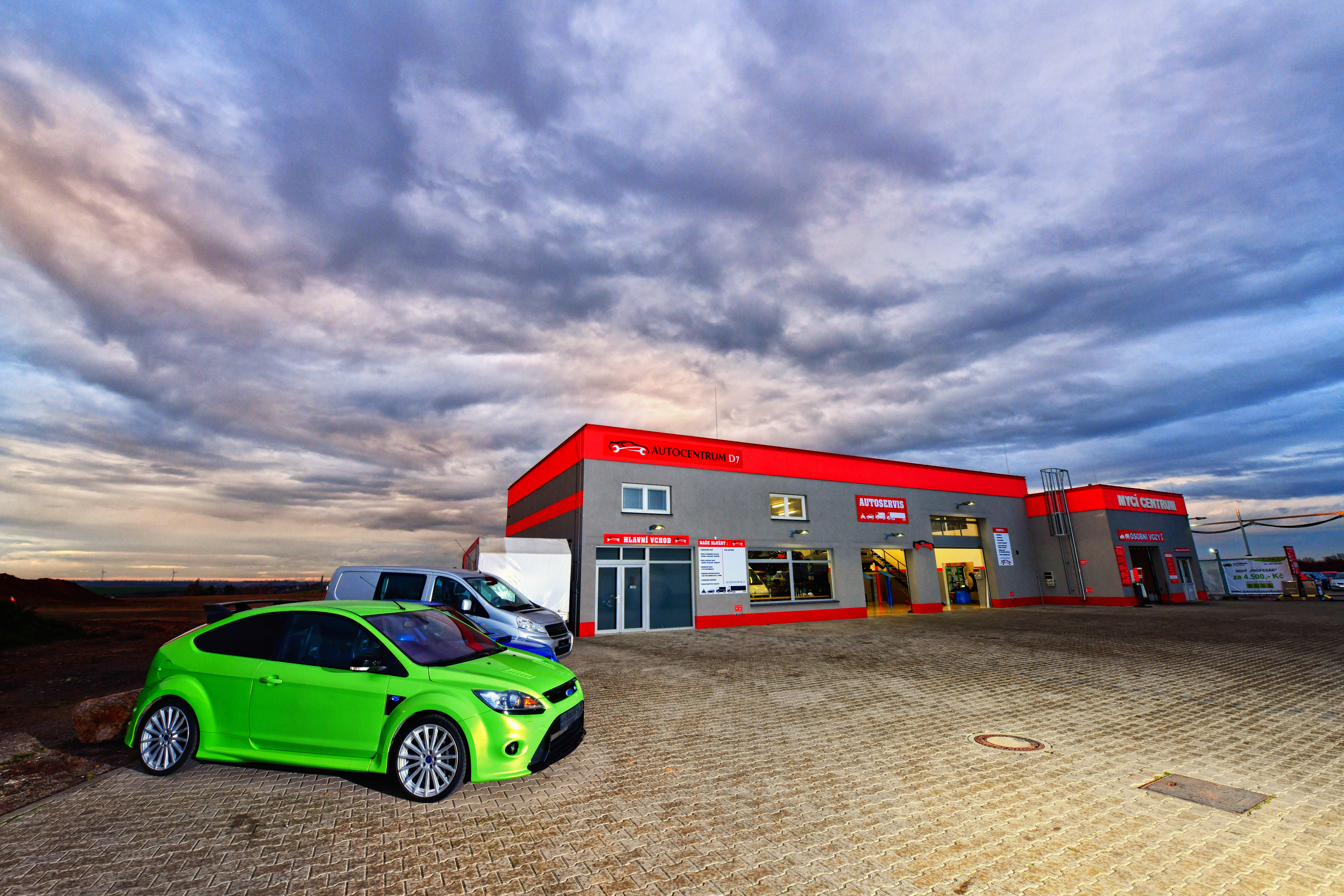 Autocentrum D7 foto 2