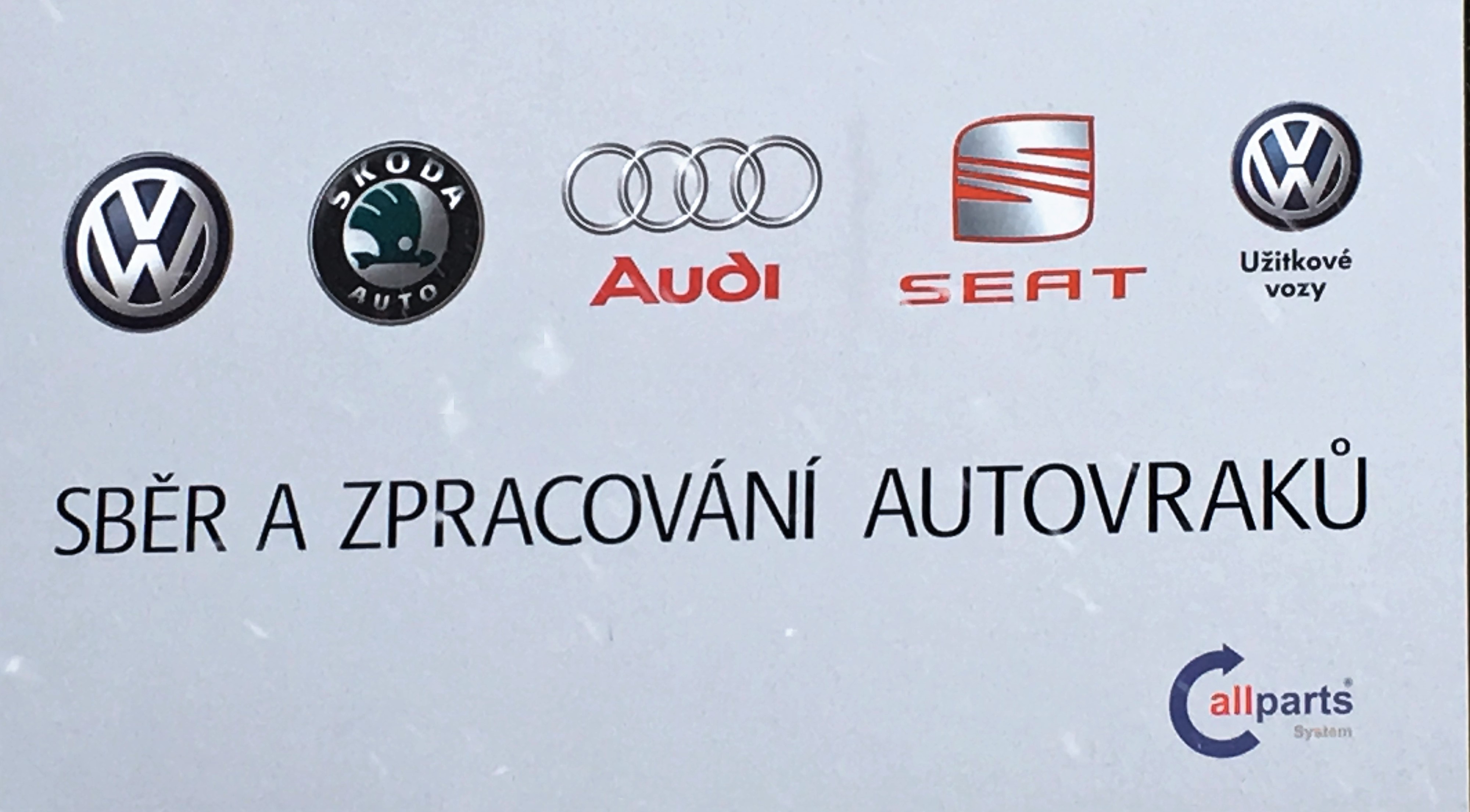 AUTOVRAKOVIŠTĚ U LETIŠTĚ foto 2