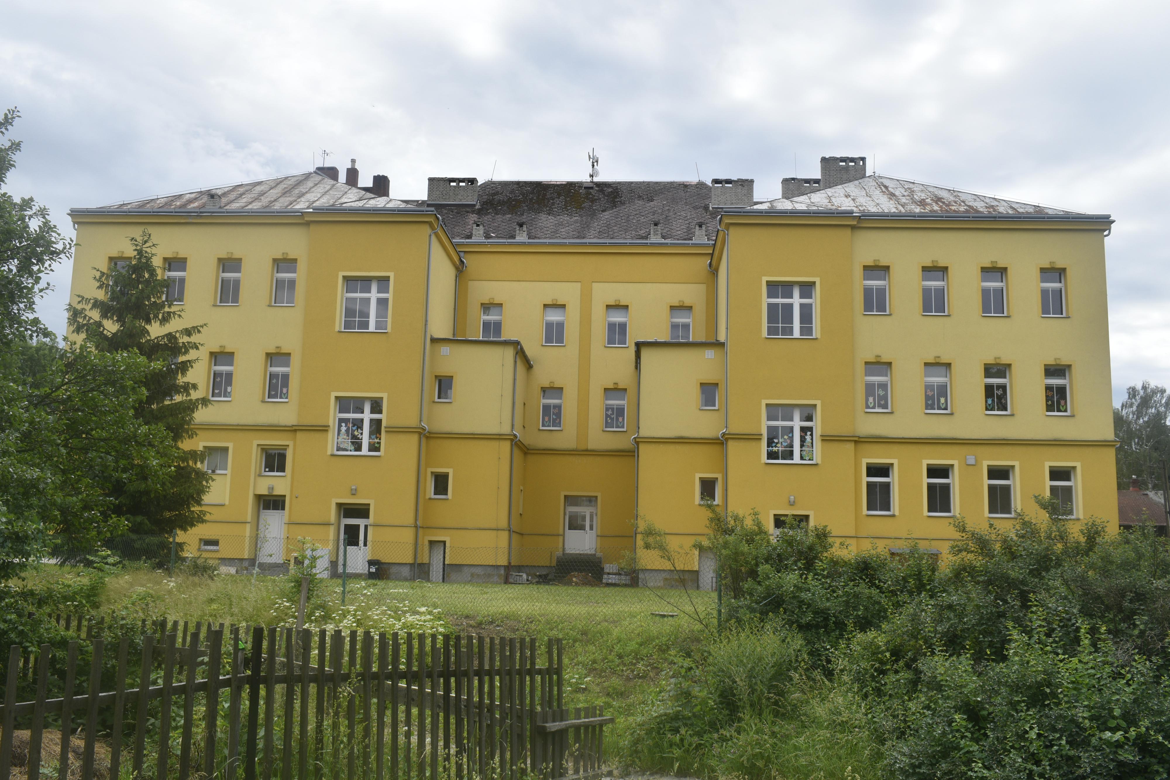 ZŠ a MŠ Staré Křečany foto 2