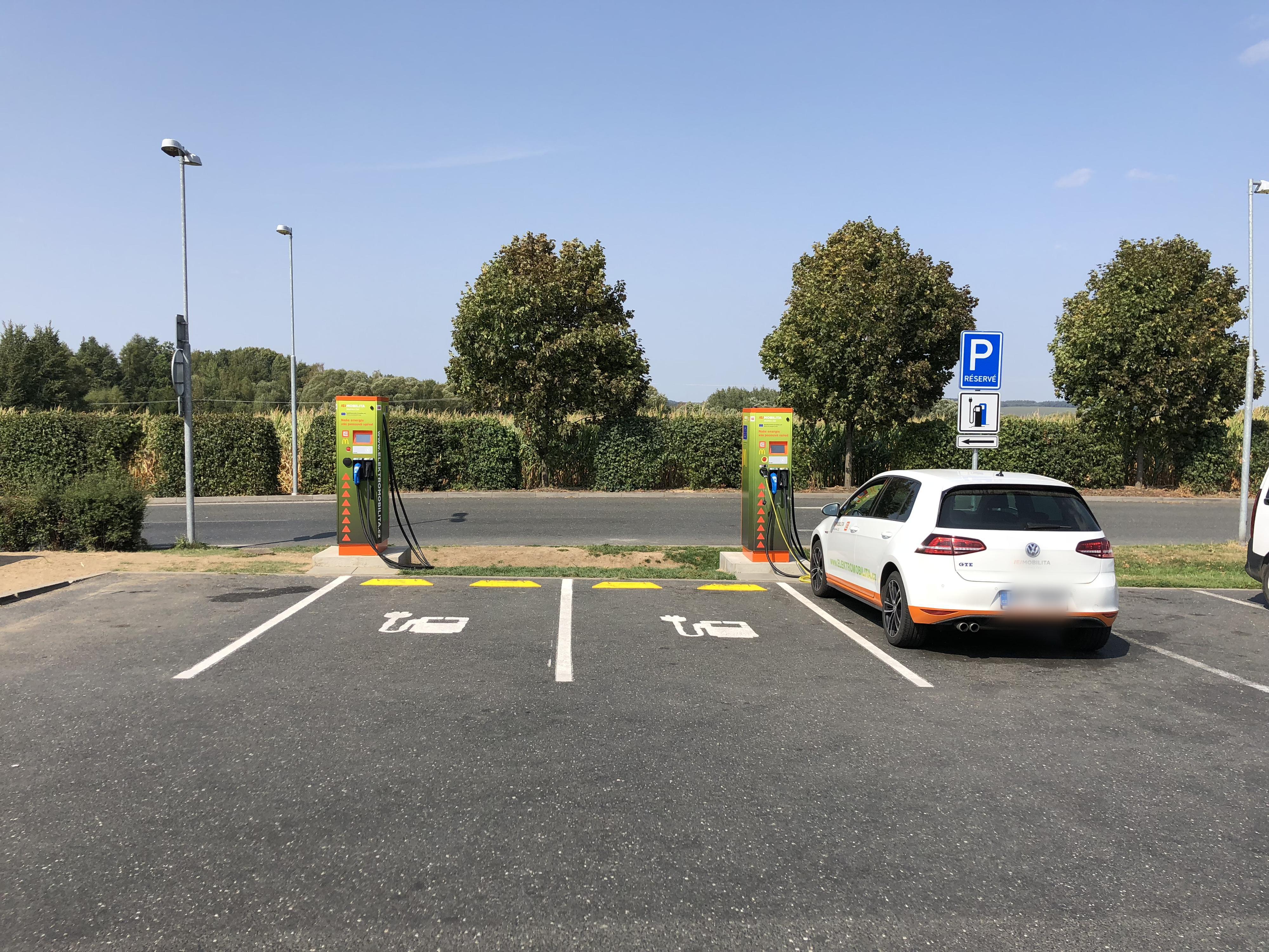 Nabíjecí stanice ČEZ