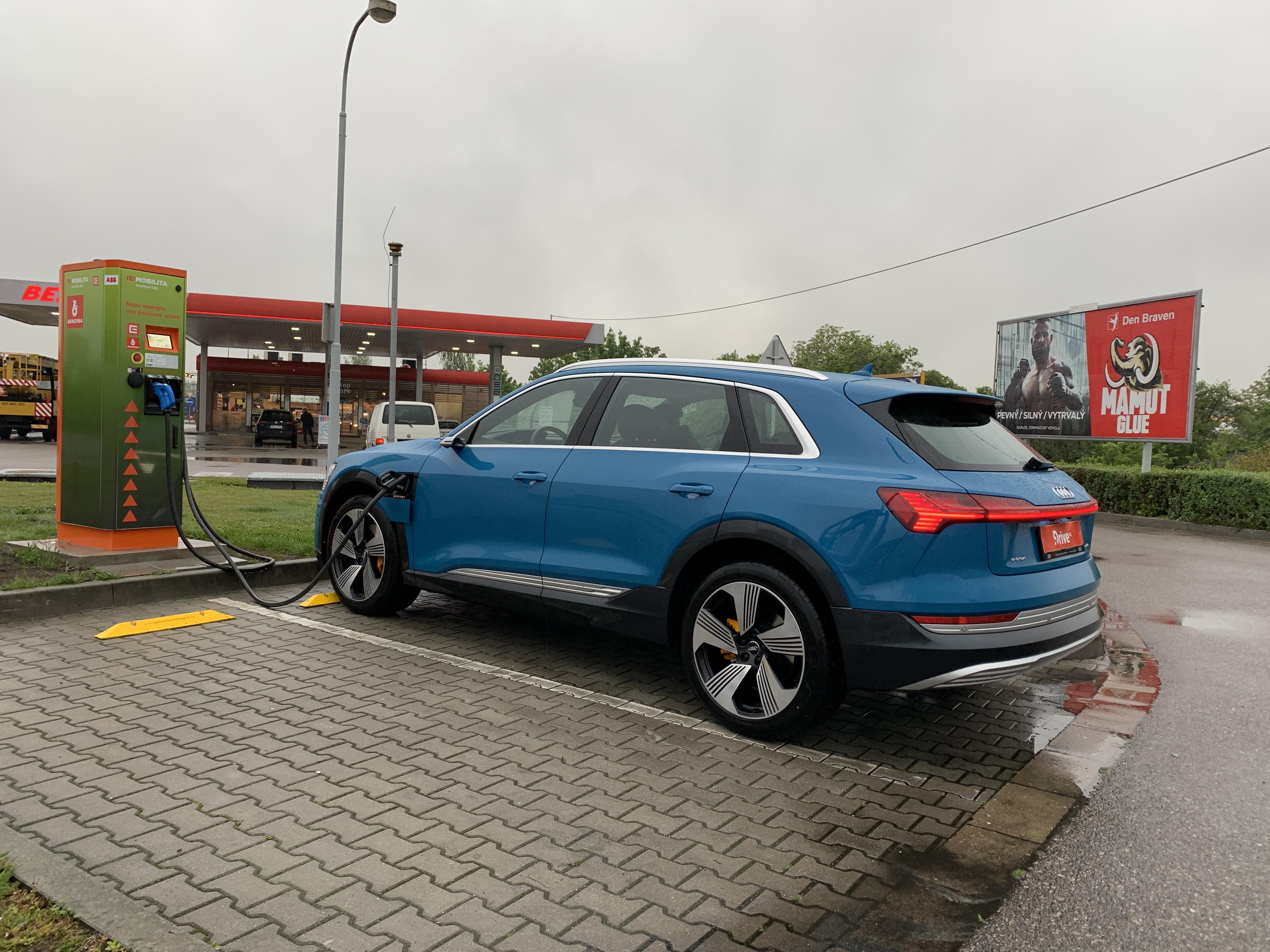 Nabíjecí stanice ČEZ foto 2