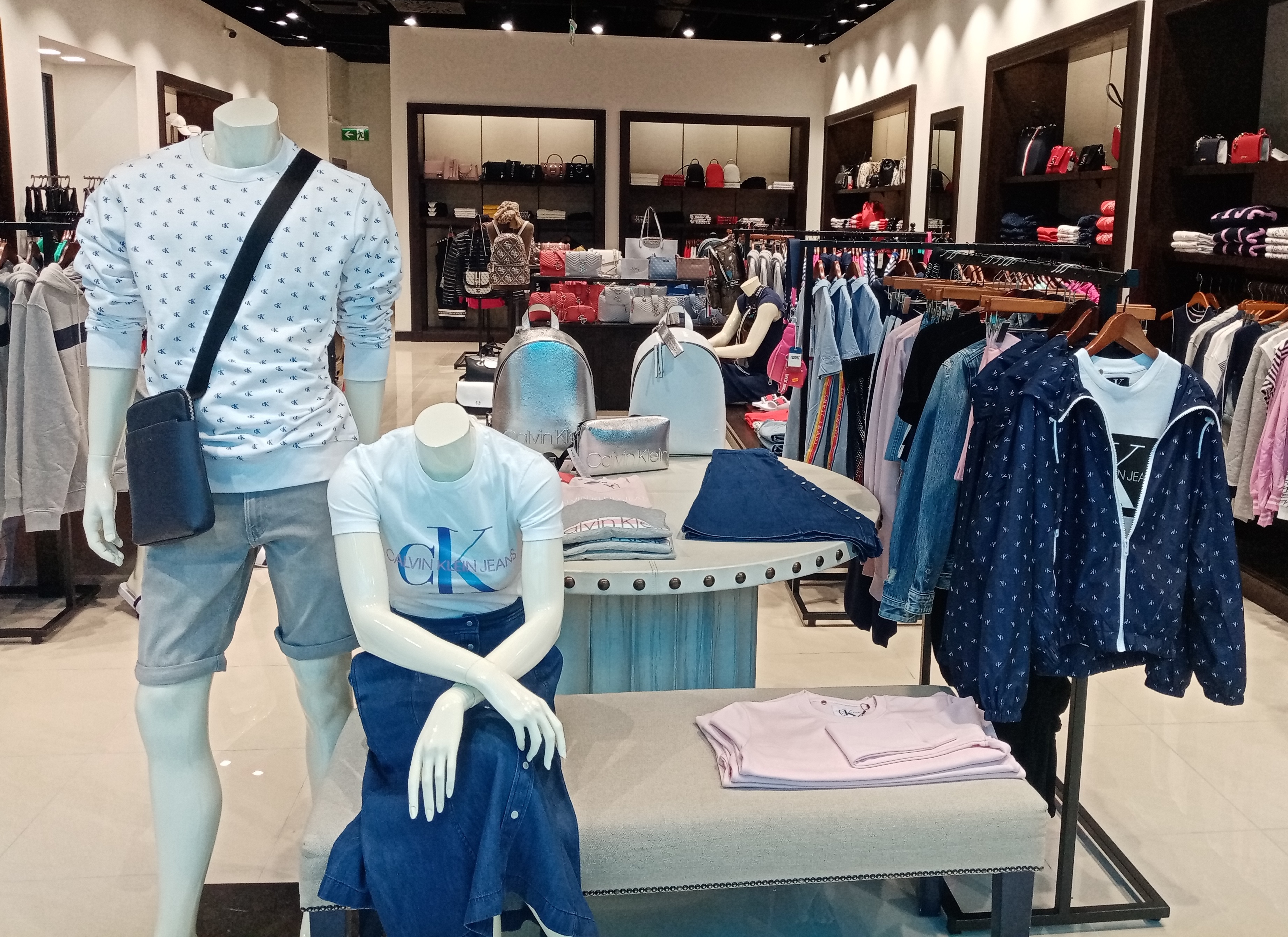 TOMMY JEANS – NELTEX cz foto 3