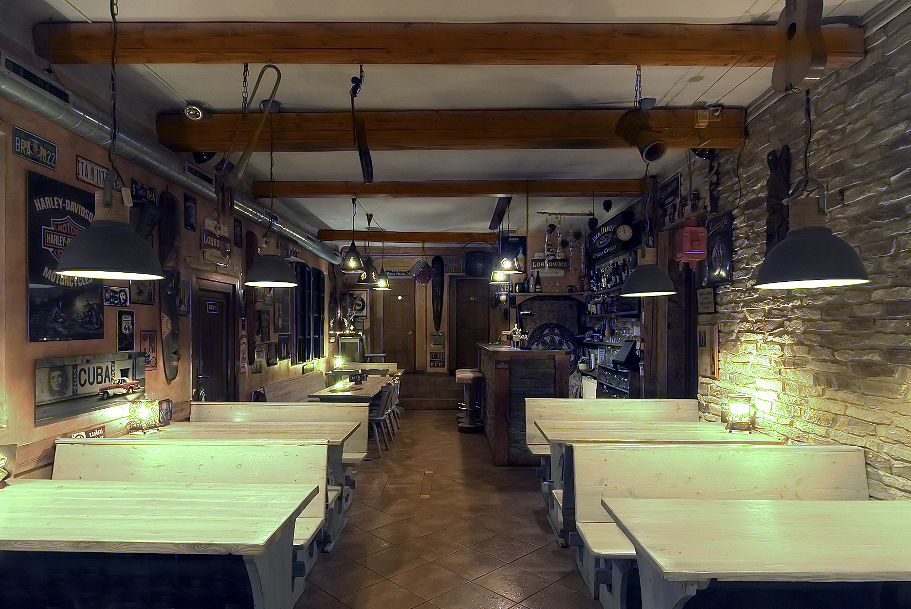 CHILLI CHILLI BAR & GRILL foto 3
