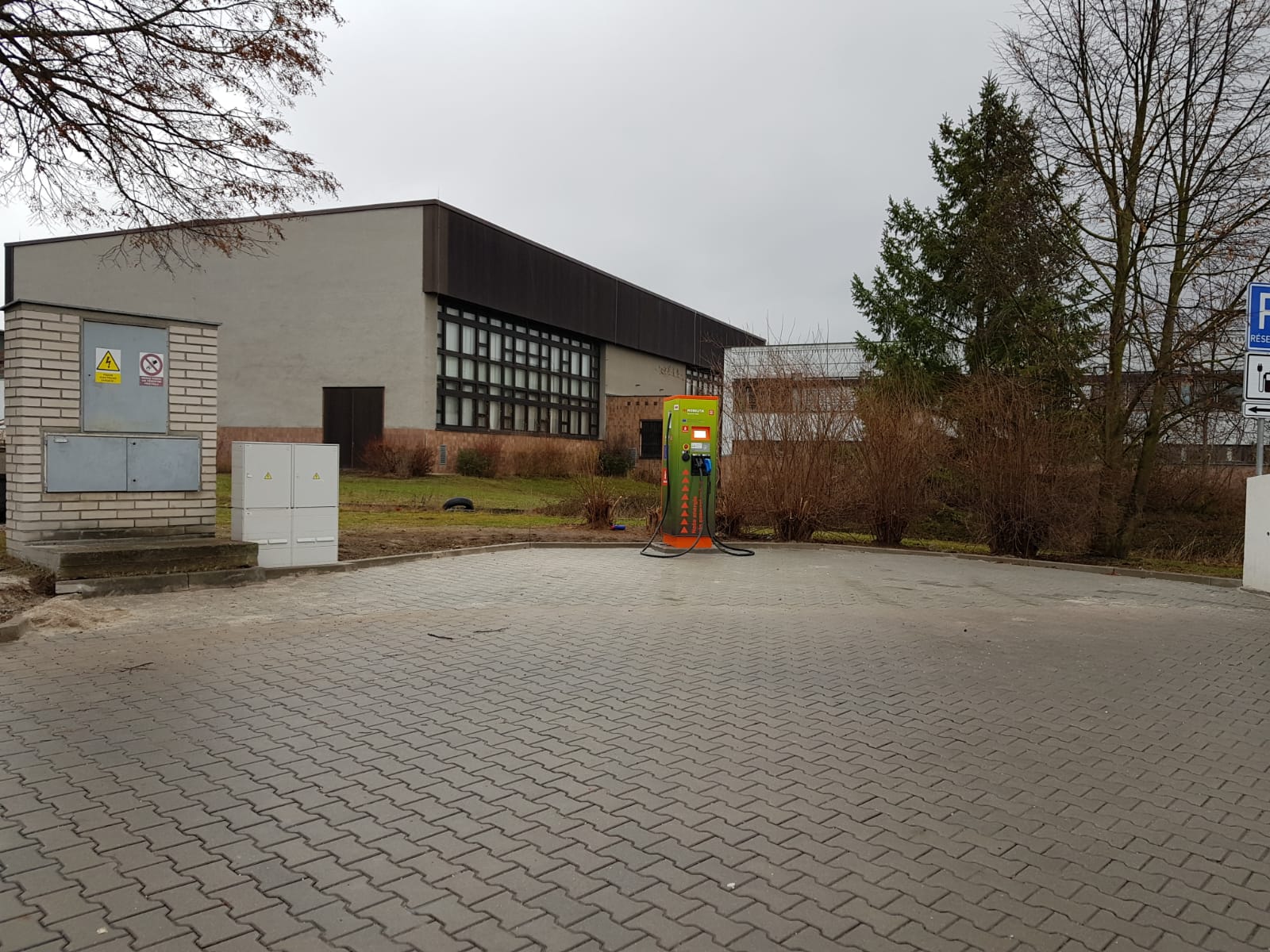 Nabíjecí stanice ČEZ